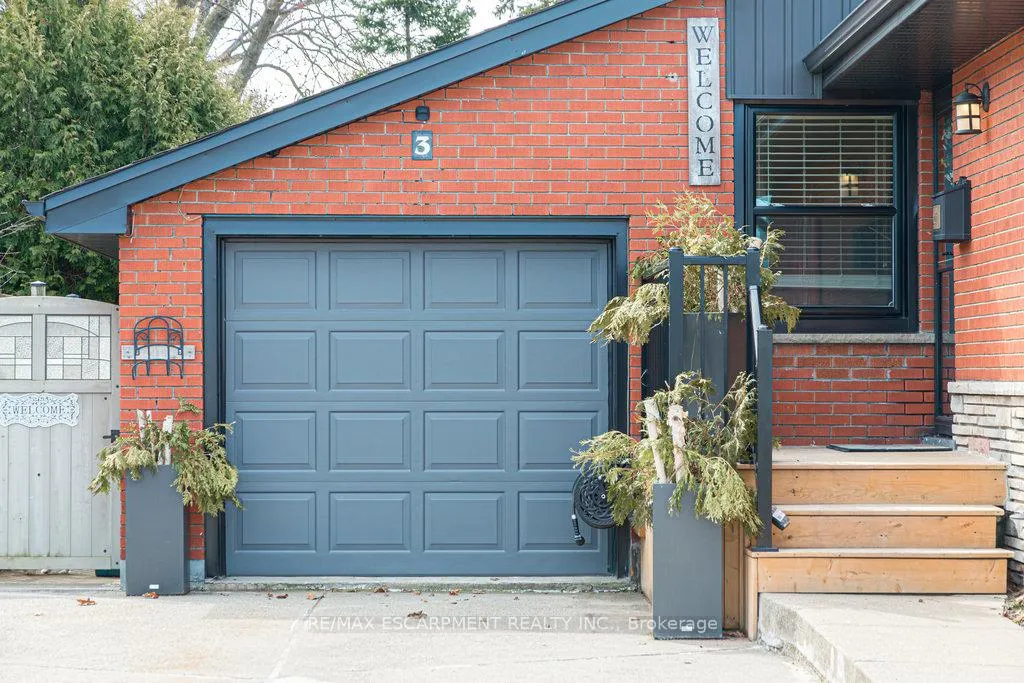 Photo 3 of 3 Pleasant Avenue, Hamilton, Stoney Creek — HOMEH