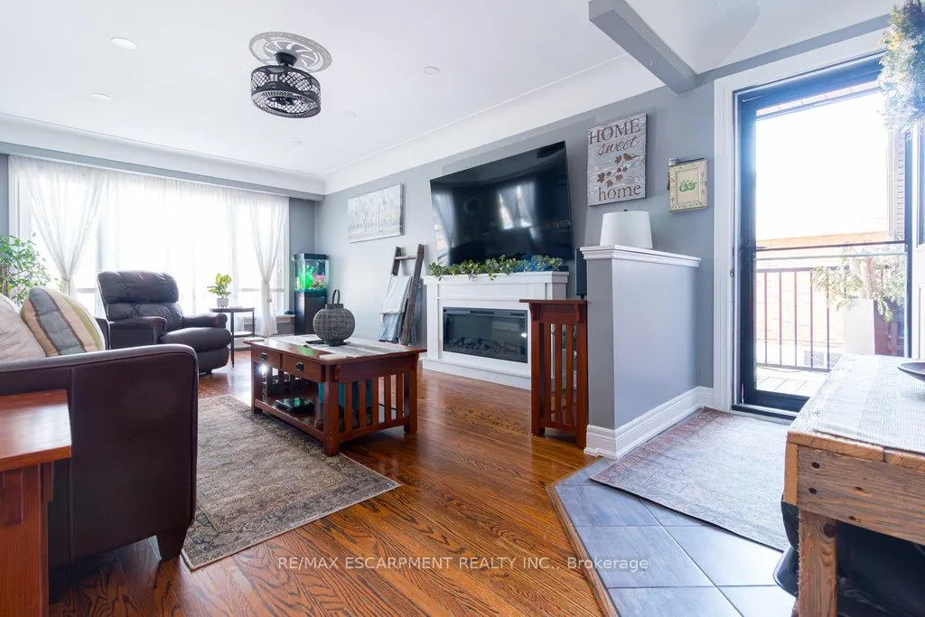 Photo 6 of 3 Pleasant Avenue, Hamilton, Stoney Creek — HOMEH