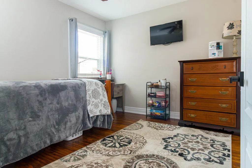 Photo 18 of 3 Pleasant Avenue, Hamilton, Stoney Creek — HOMEH