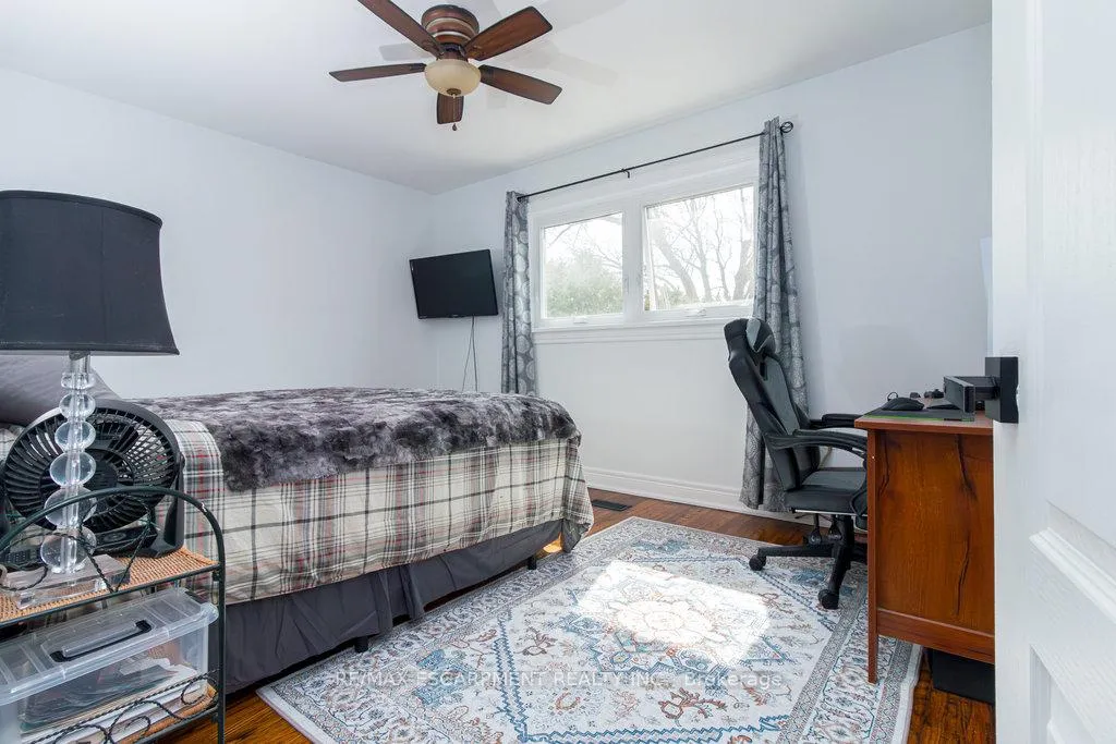 Photo 20 of 3 Pleasant Avenue, Hamilton, Stoney Creek — HOMEH