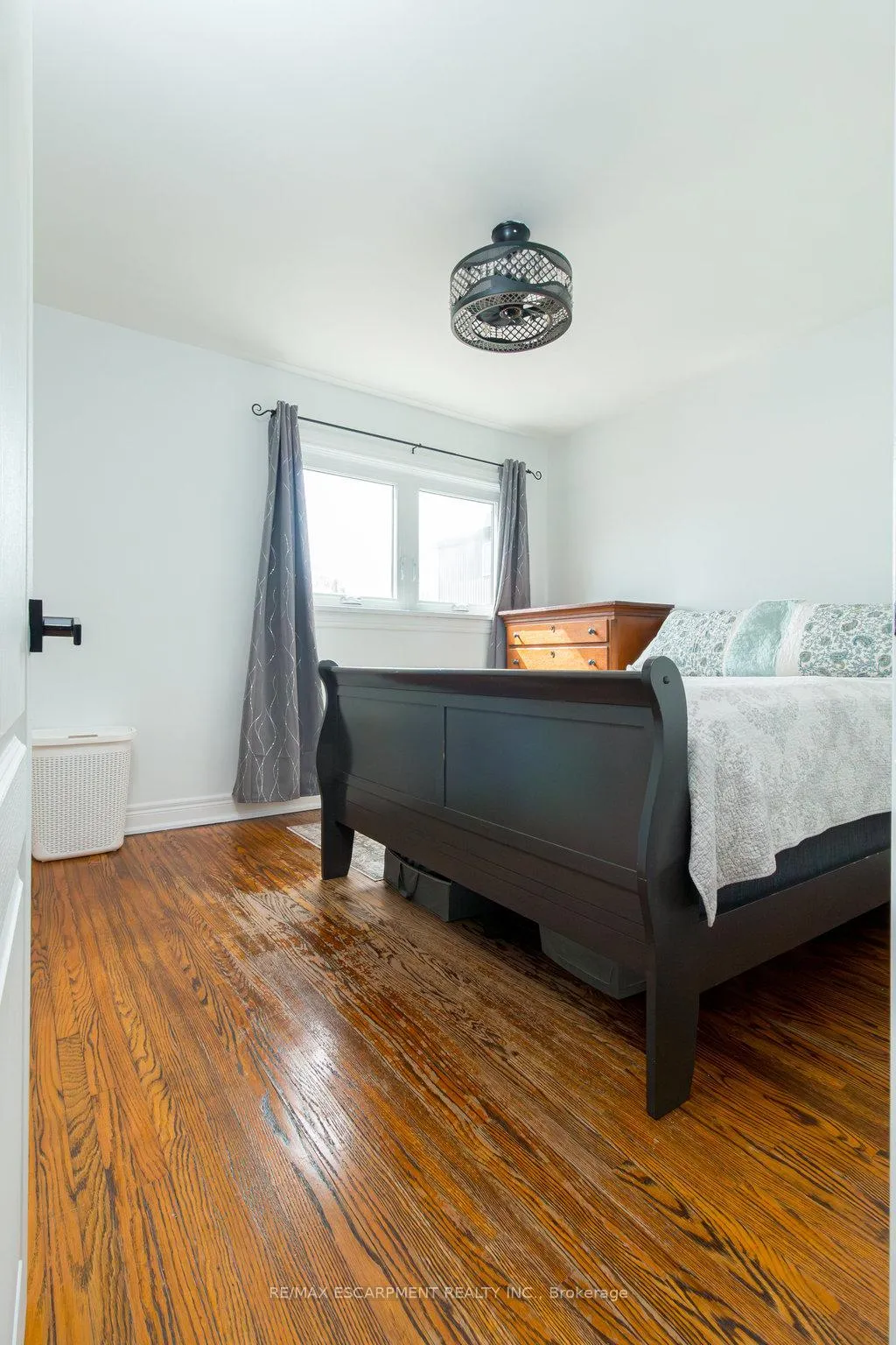 Photo 23 of 3 Pleasant Avenue, Hamilton, Stoney Creek — HOMEH