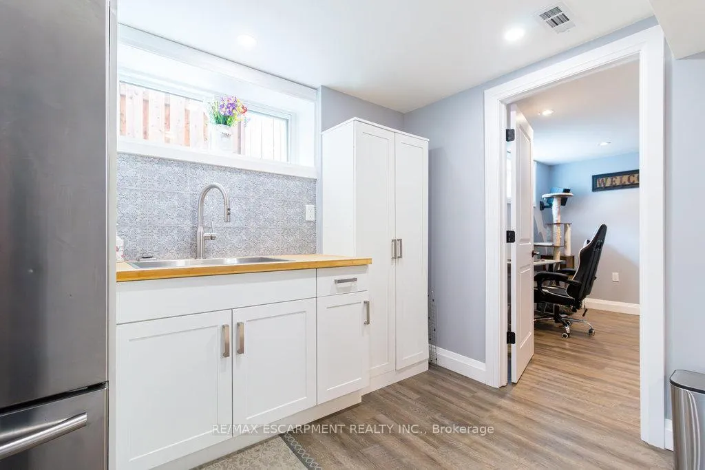 Photo 33 of 3 Pleasant Avenue, Hamilton, Stoney Creek — HOMEH
