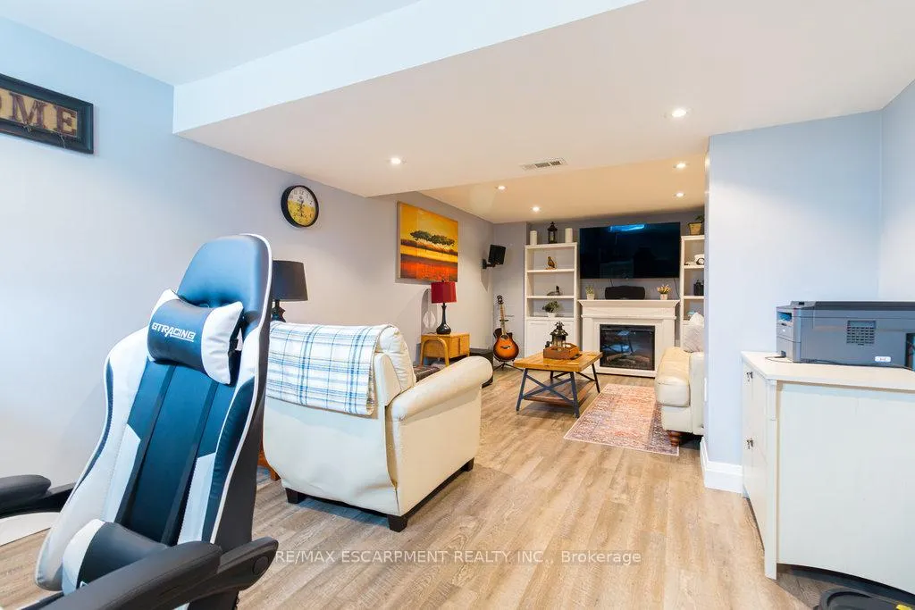 Photo 34 of 3 Pleasant Avenue, Hamilton, Stoney Creek — HOMEH