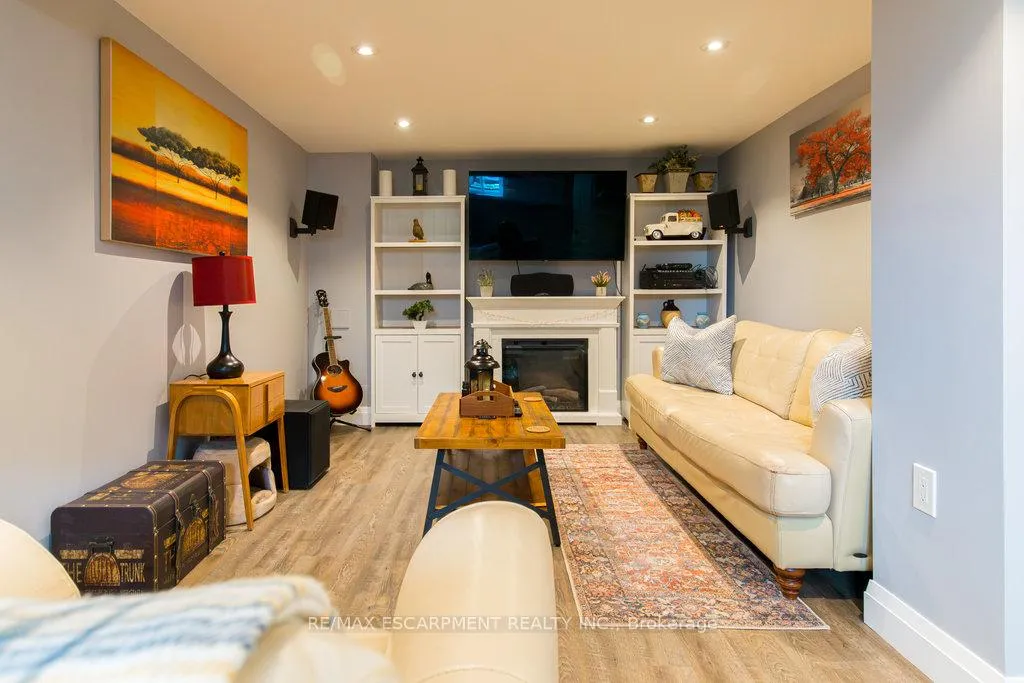 Photo 35 of 3 Pleasant Avenue, Hamilton, Stoney Creek — HOMEH