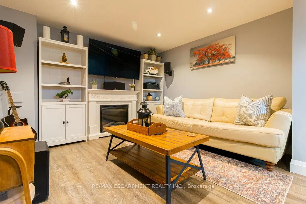 Photo 37 of 3 Pleasant Avenue, Hamilton, Stoney Creek — HOMEH