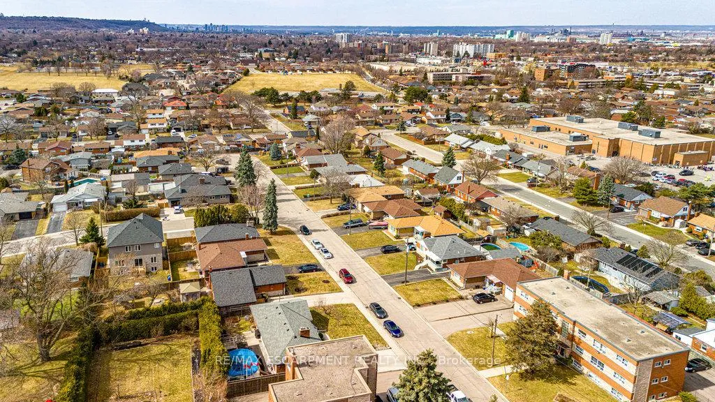 Photo 50 of 3 Pleasant Avenue, Hamilton, Stoney Creek — HOMEH