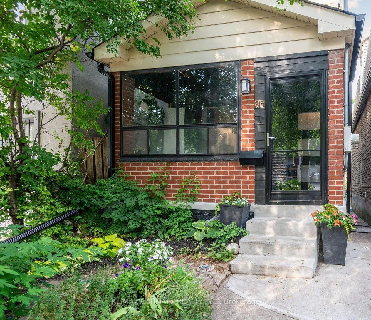 Front of 315 Cedarvale Avenue