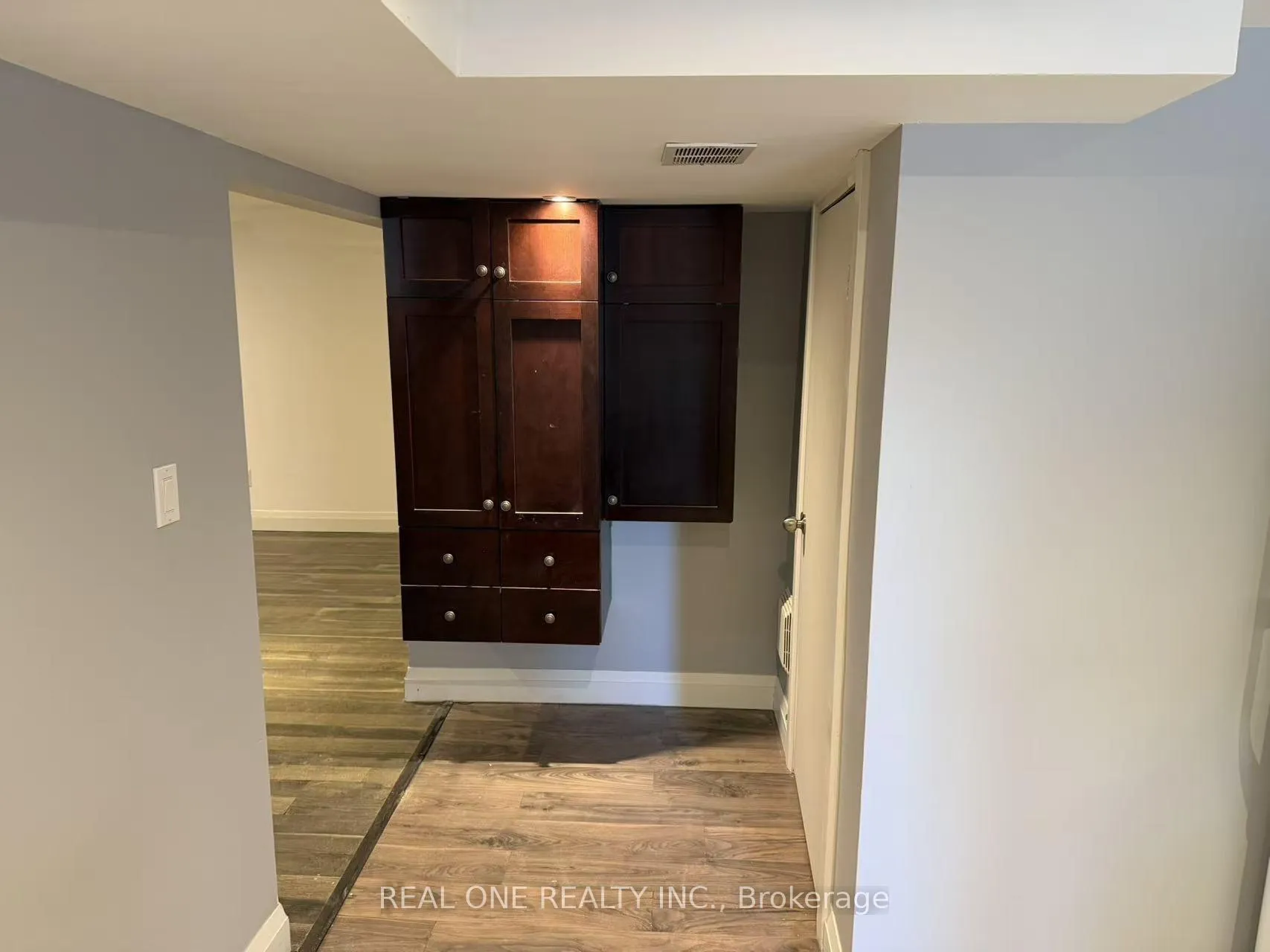 Photo 2 of Unit Basemen, 1074 Upper Sherman Avenue, Hamilton, Thorner — HOMEH