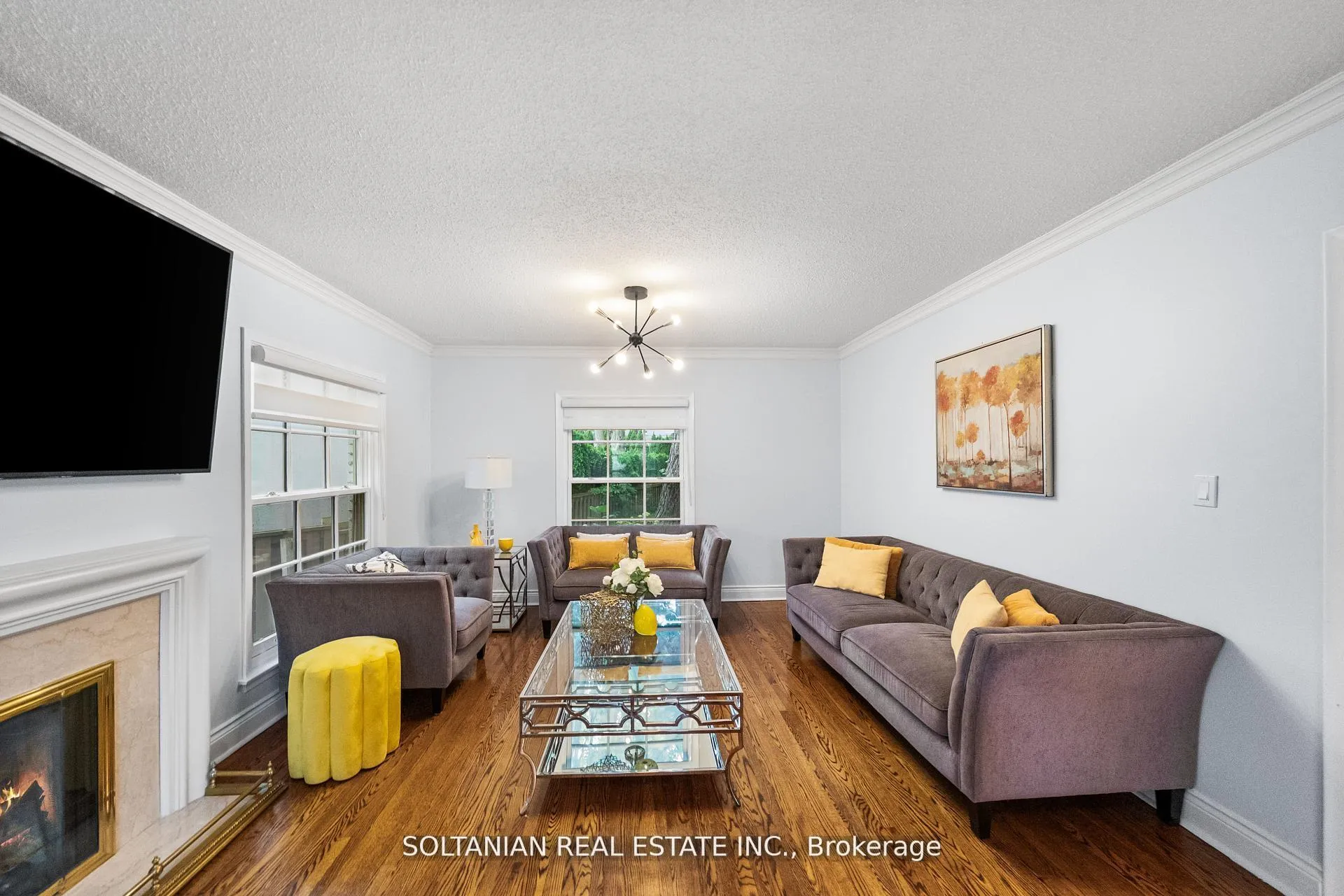Photo 8 of 24 Laureleaf Road, Markham, Bayview Glen — HOMEH