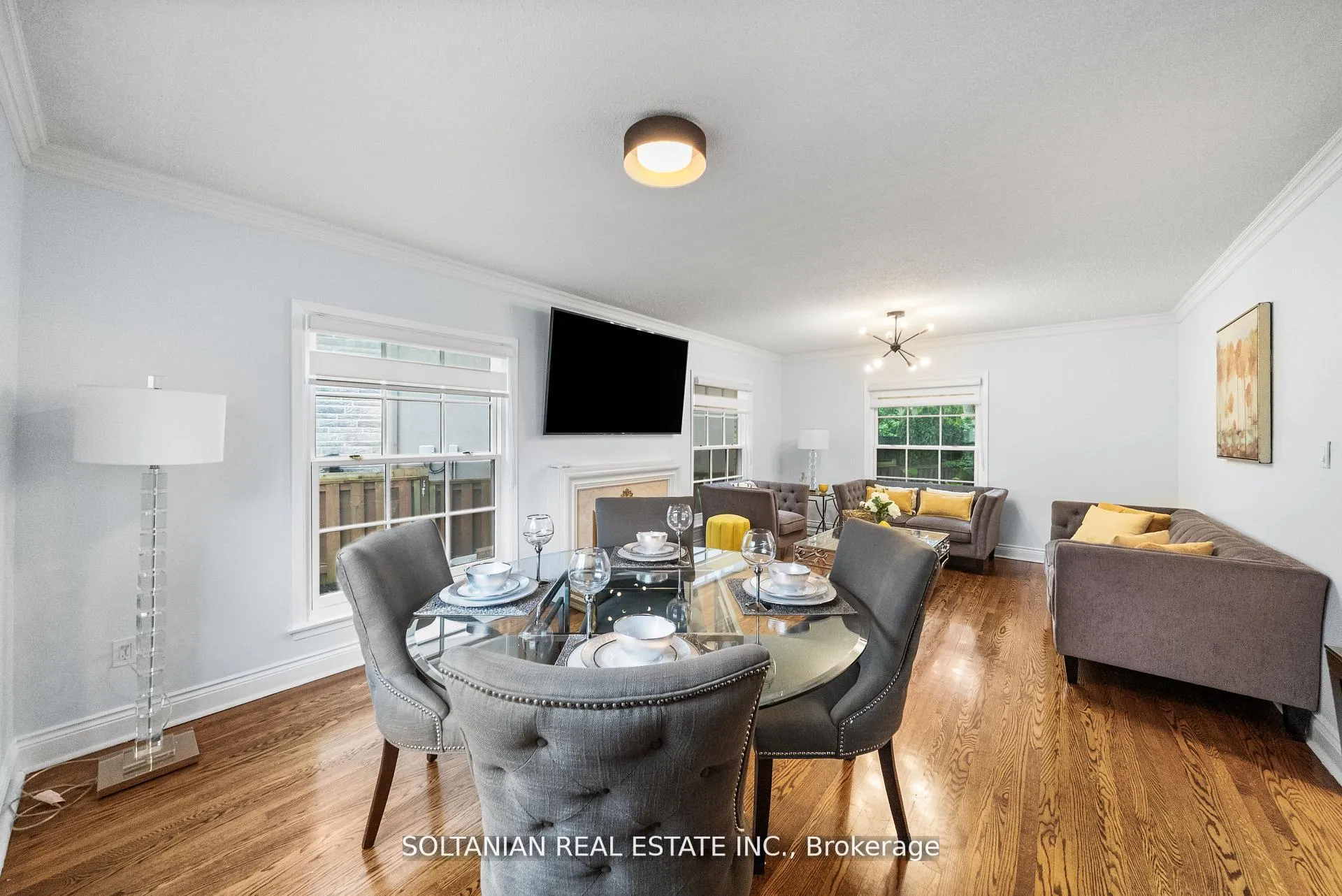Photo 13 of 24 Laureleaf Road, Markham, Bayview Glen — HOMEH