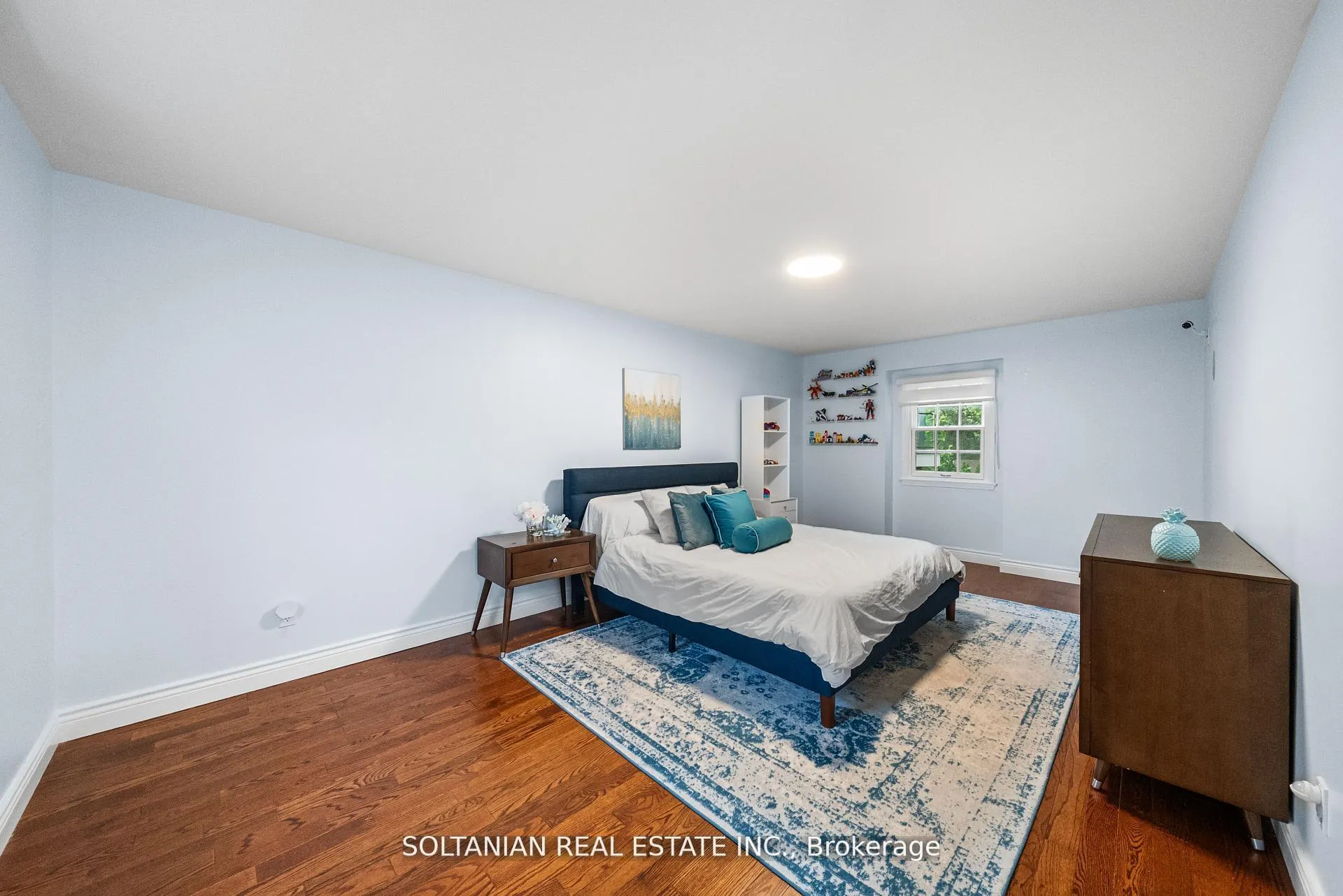 Photo 33 of 24 Laureleaf Road, Markham, Bayview Glen — HOMEH