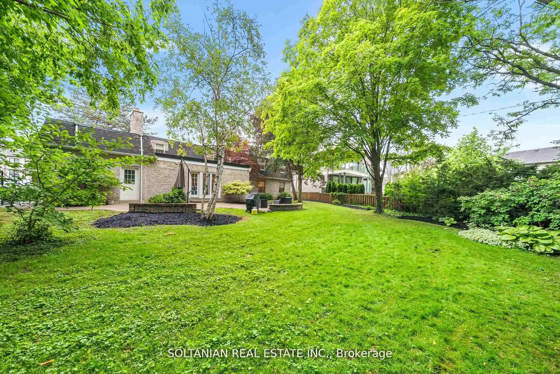 Photo 45 of 24 Laureleaf Road, Markham, Bayview Glen — HOMEH