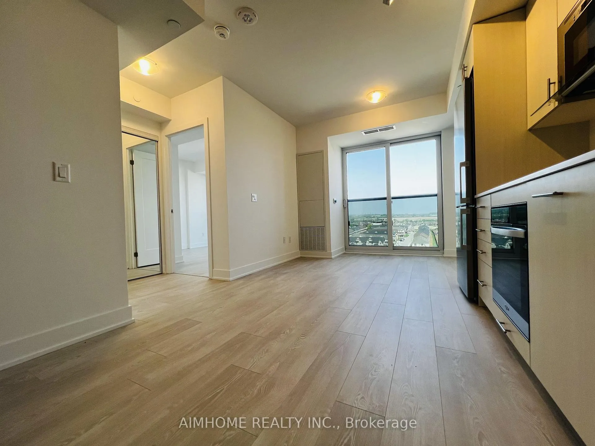 Photo 4 of Unit 1003, 2545 Simcoe Street N, Oshawa, Windfields — HOMEH