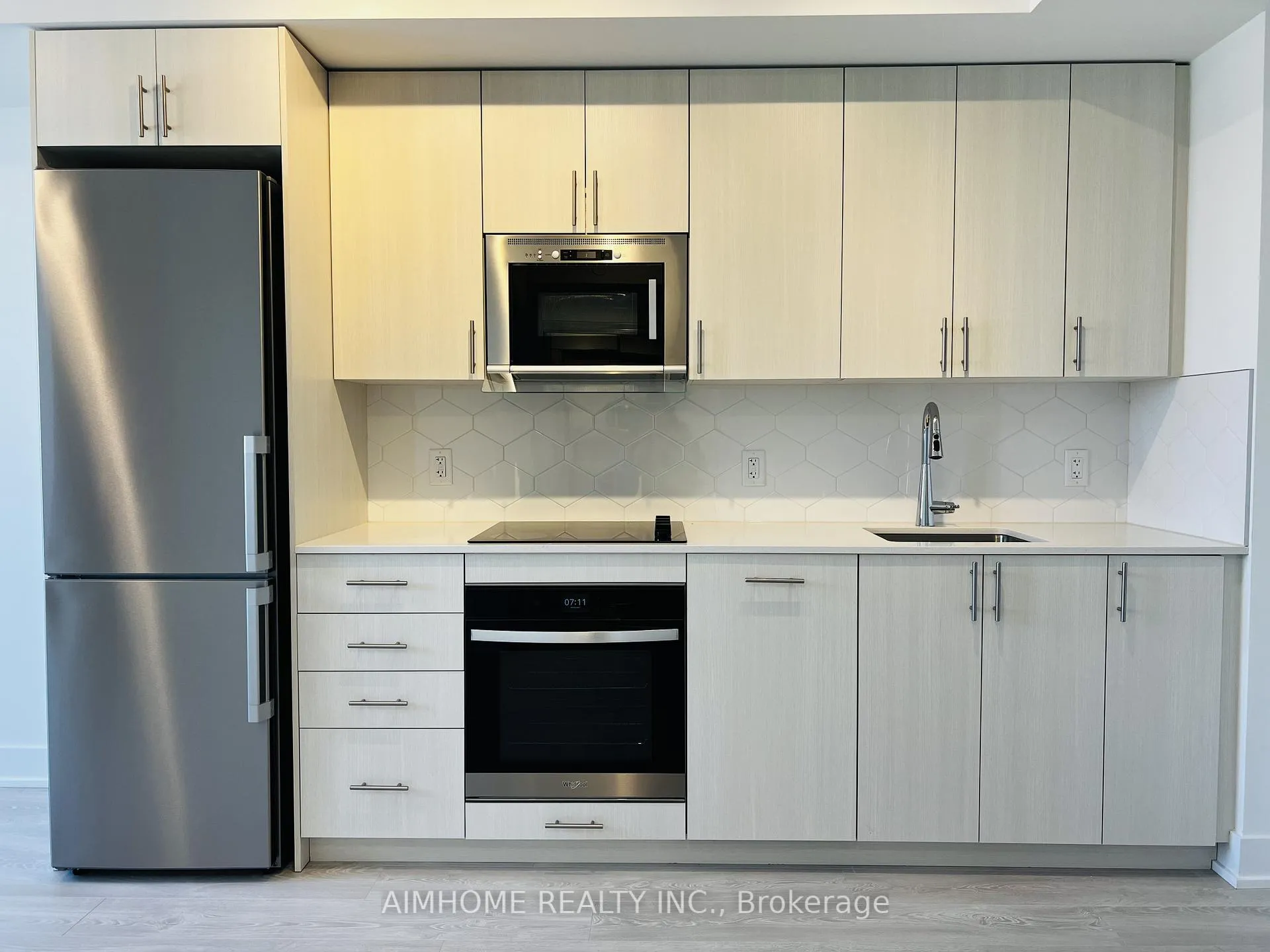 Photo 6 of Unit 1003, 2545 Simcoe Street N, Oshawa, Windfields — HOMEH