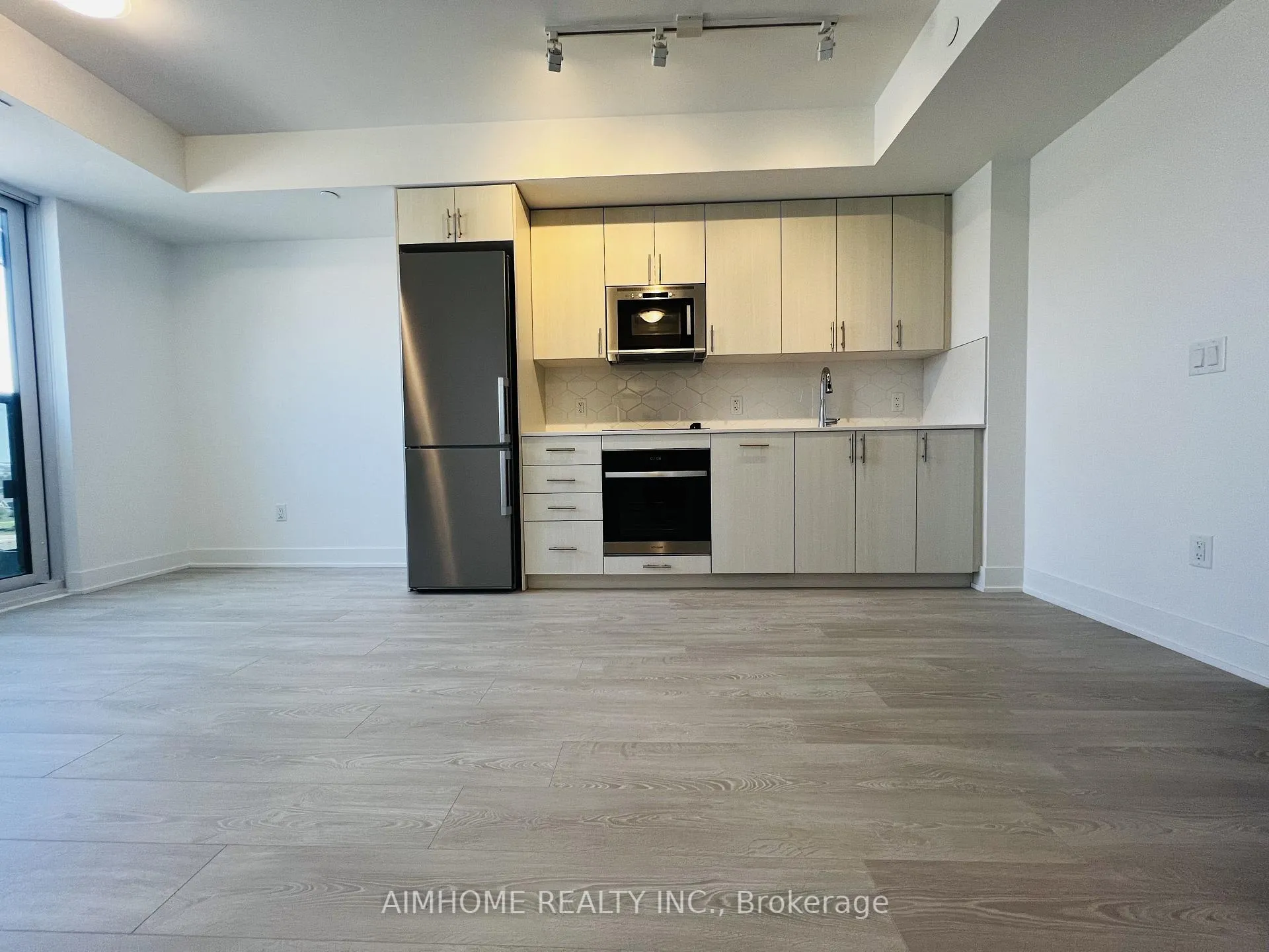 Photo 8 of Unit 1003, 2545 Simcoe Street N, Oshawa, Windfields — HOMEH