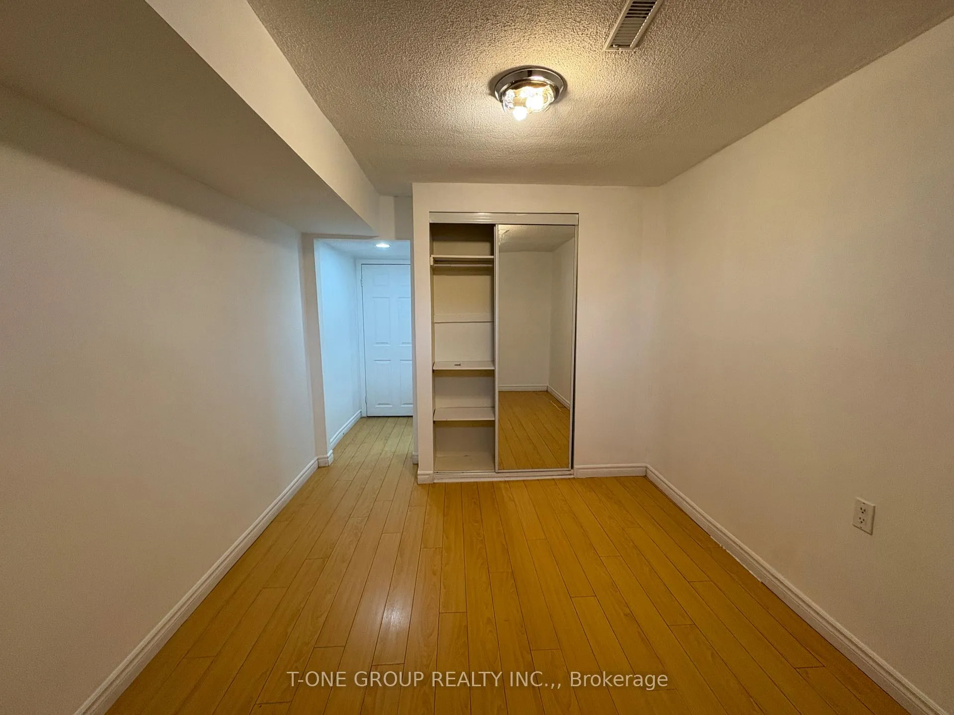 Photo 8 of Unit BSMT, 159 Galbraith Crescent, Markham, Milliken Mills East — HOMEH