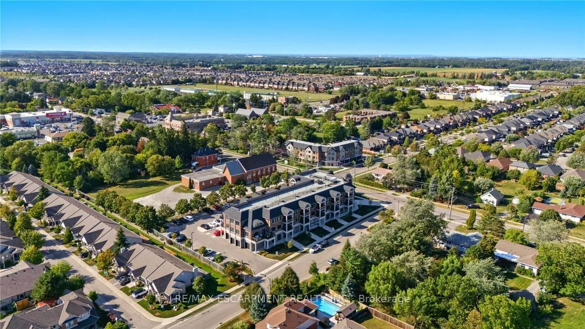 Photo 7 of Unit 211, 2605 Binbrook Road, Hamilton, Binbrook — HOMEH