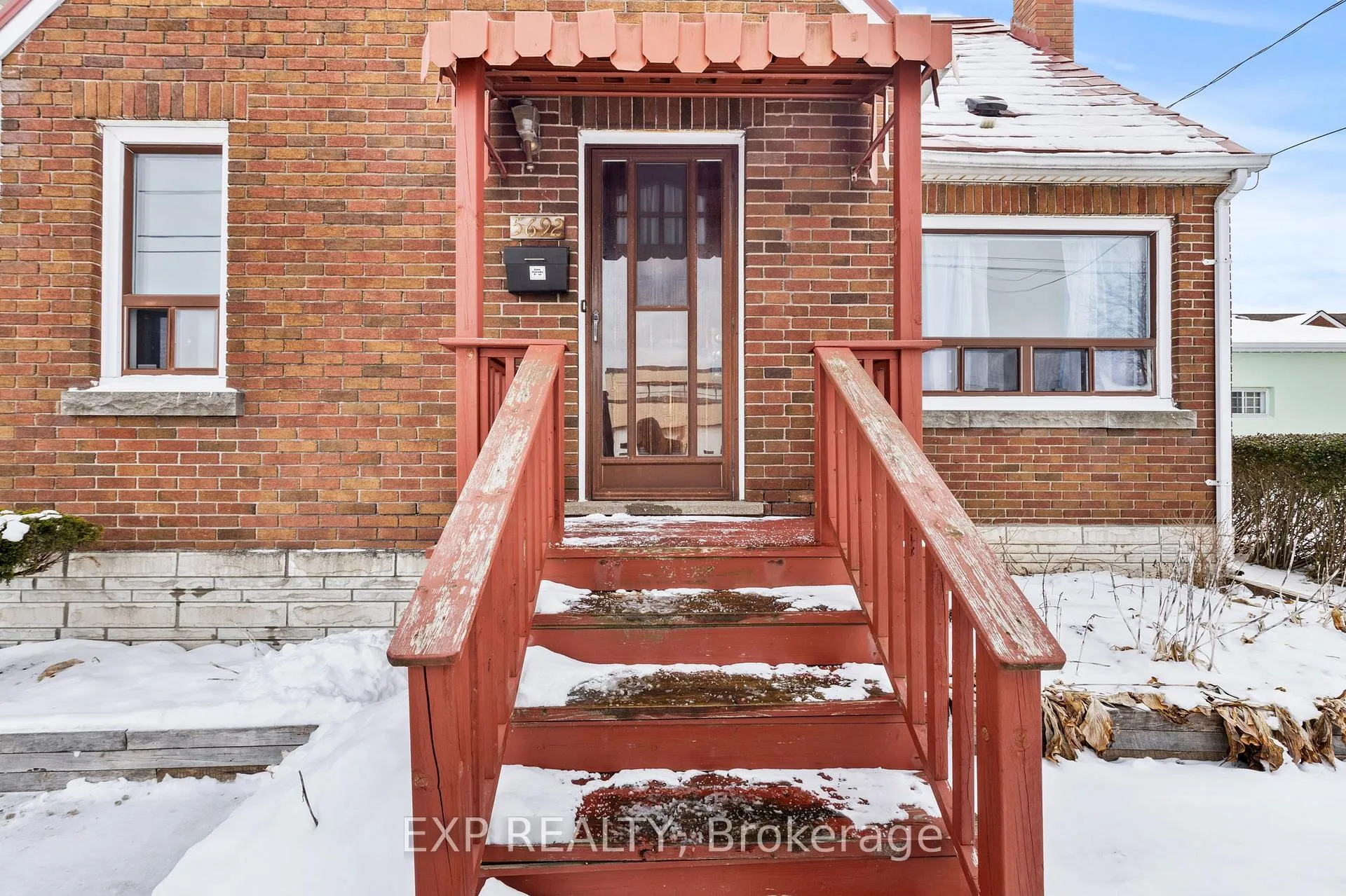 Photo 4 of 5692 North Street, Niagara Falls, Hospital — HOMEH