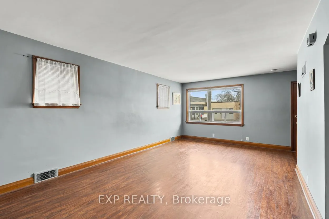 Photo 6 of 5692 North Street, Niagara Falls, Hospital — HOMEH