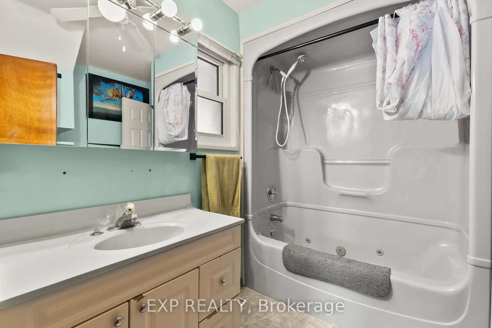 Photo 15 of 5692 North Street, Niagara Falls, Hospital — HOMEH
