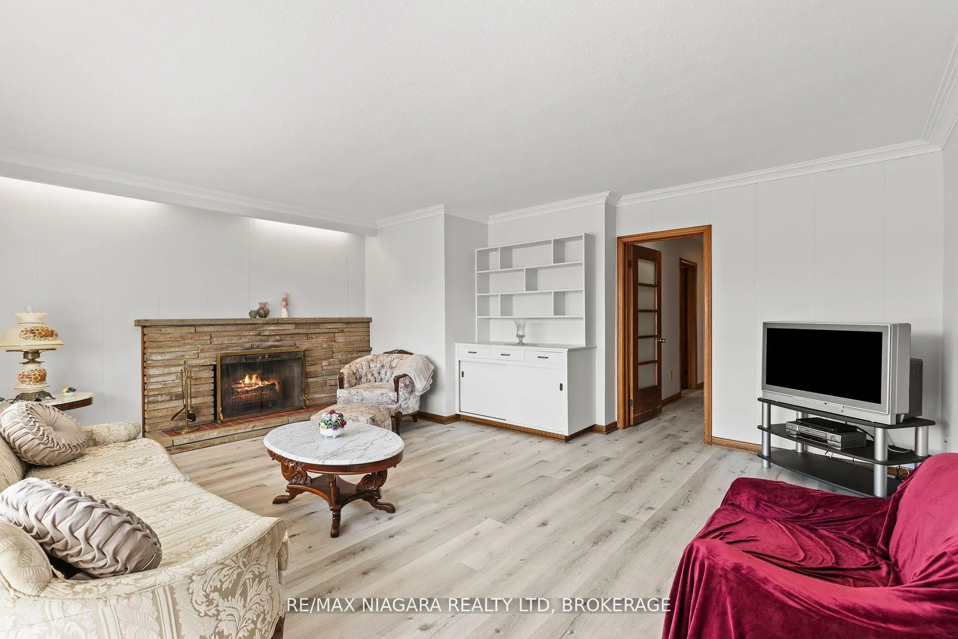 Photo 8 of 85 Glendale Avenue, St. Catharines, Glendale/Glenridge — HOMEH