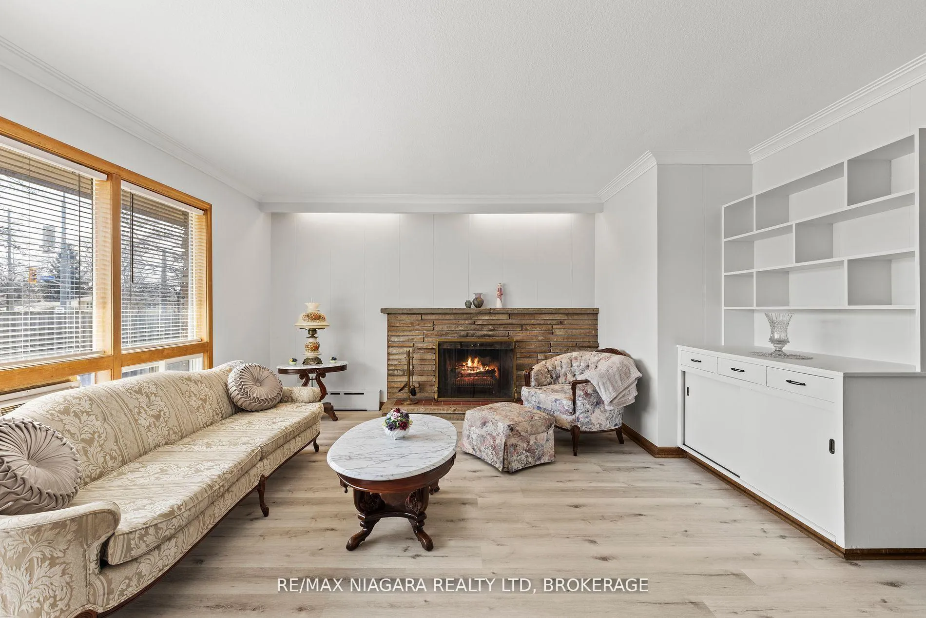 Photo 9 of 85 Glendale Avenue, St. Catharines, Glendale/Glenridge — HOMEH
