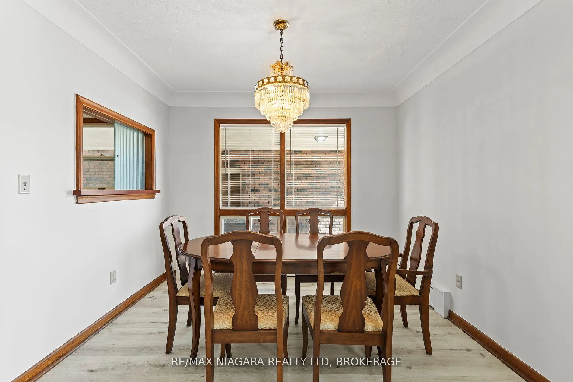 Photo 11 of 85 Glendale Avenue, St. Catharines, Glendale/Glenridge — HOMEH