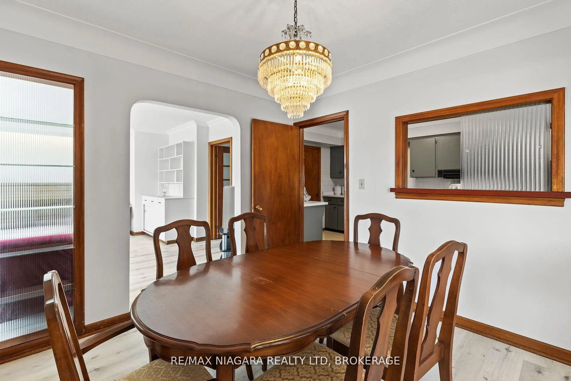 Photo 12 of 85 Glendale Avenue, St. Catharines, Glendale/Glenridge — HOMEH