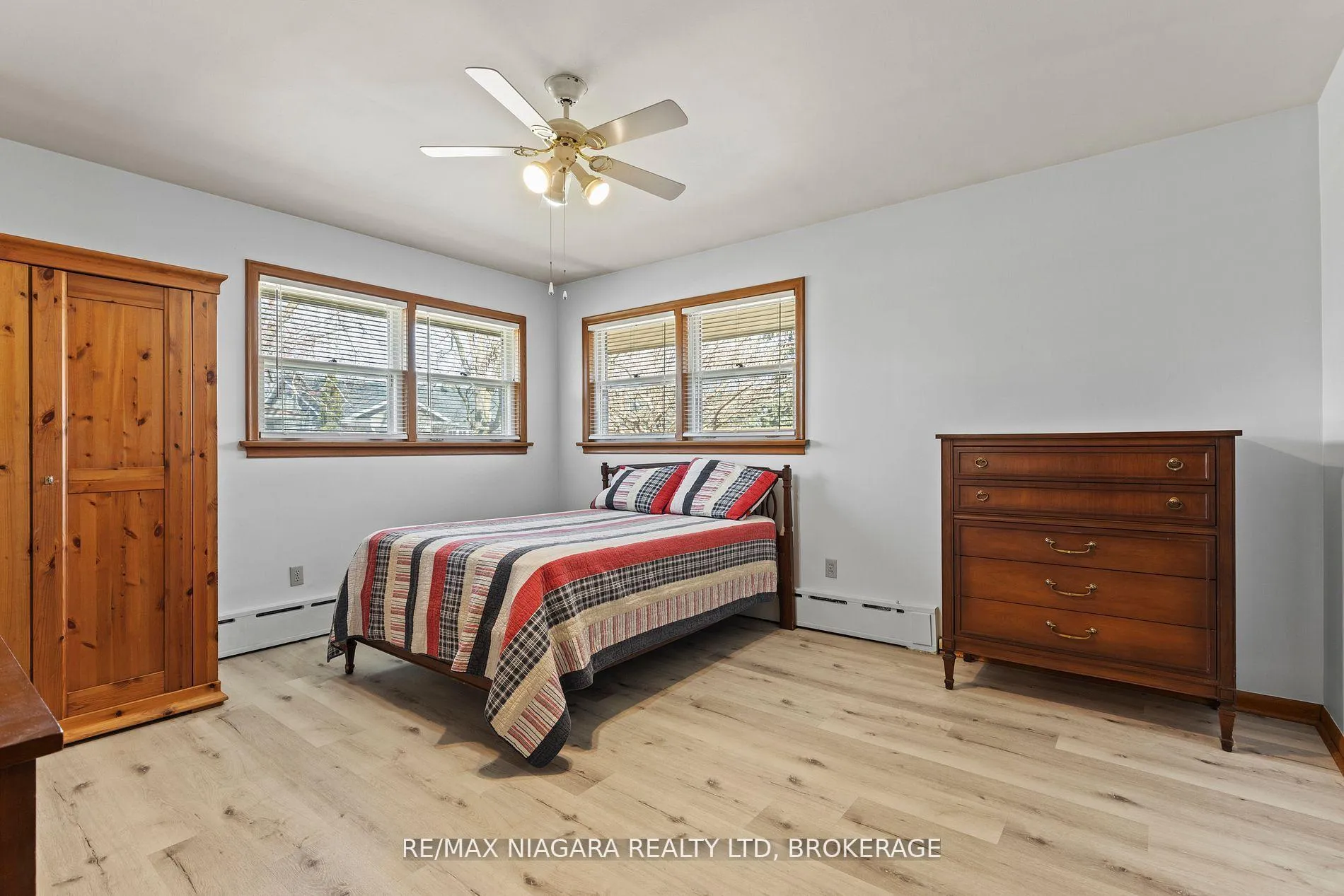 Photo 18 of 85 Glendale Avenue, St. Catharines, Glendale/Glenridge — HOMEH