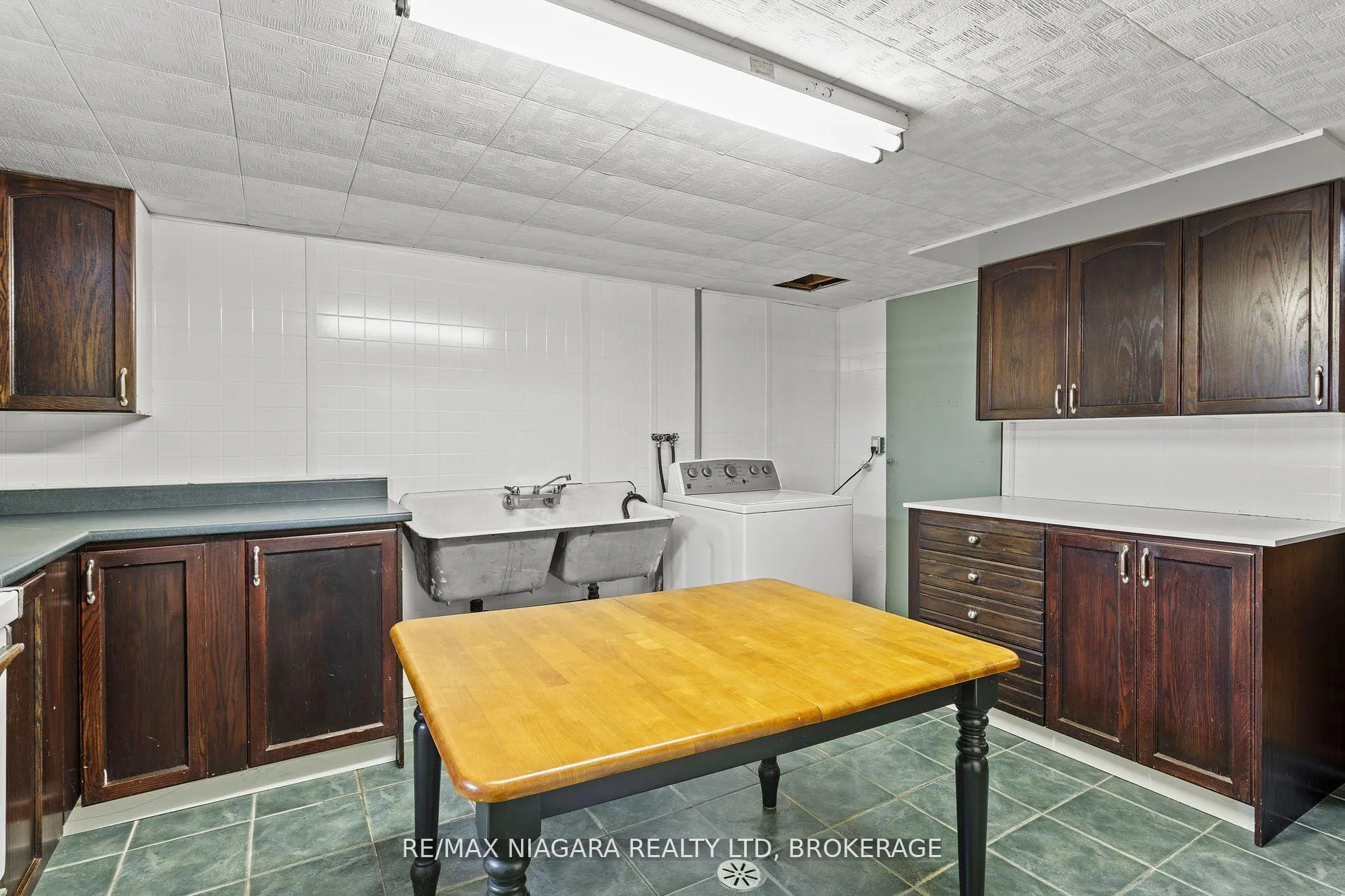 Photo 31 of 85 Glendale Avenue, St. Catharines, Glendale/Glenridge — HOMEH