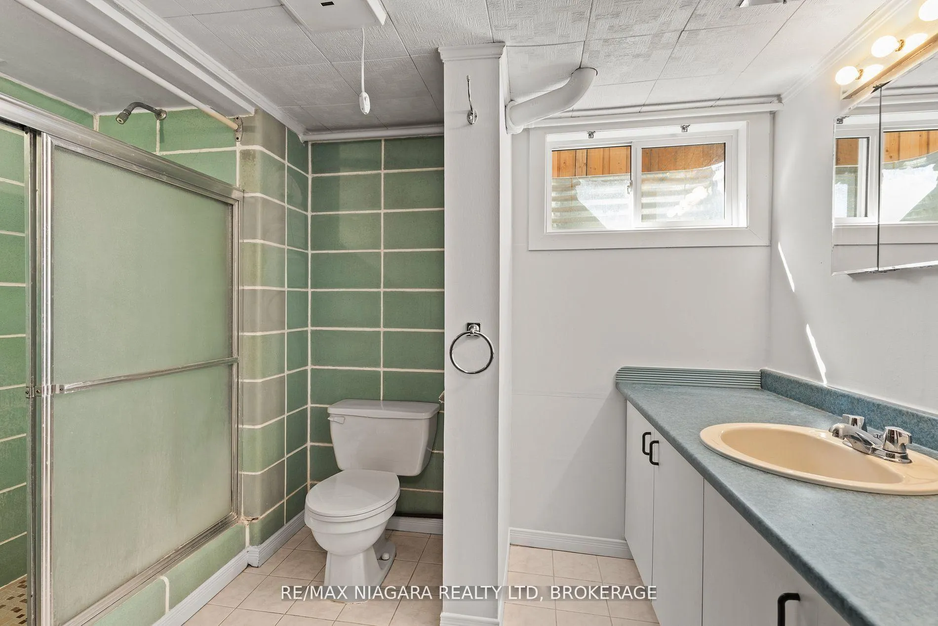 Photo 34 of 85 Glendale Avenue, St. Catharines, Glendale/Glenridge — HOMEH