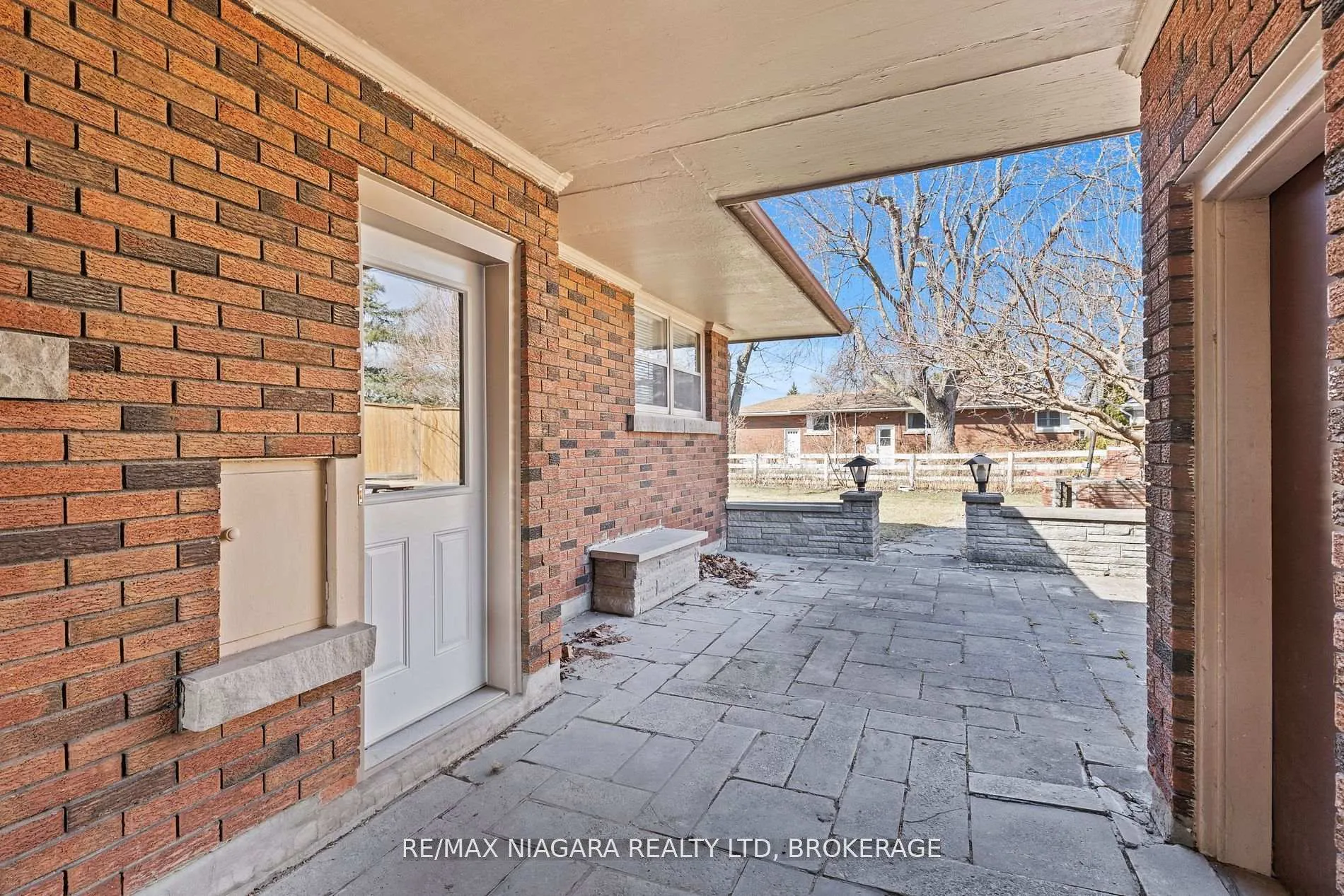 Photo 38 of 85 Glendale Avenue, St. Catharines, Glendale/Glenridge — HOMEH