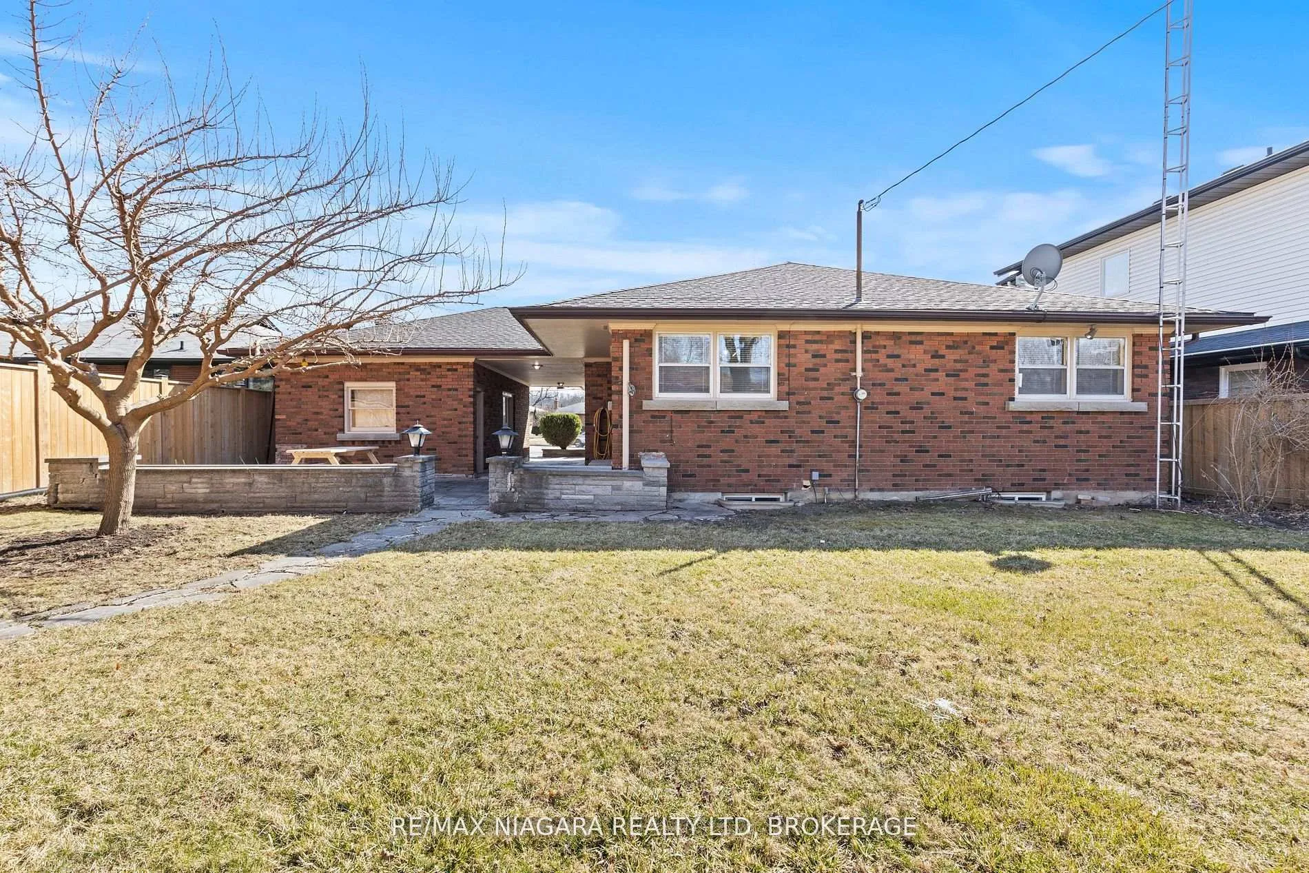 Photo 39 of 85 Glendale Avenue, St. Catharines, Glendale/Glenridge — HOMEH