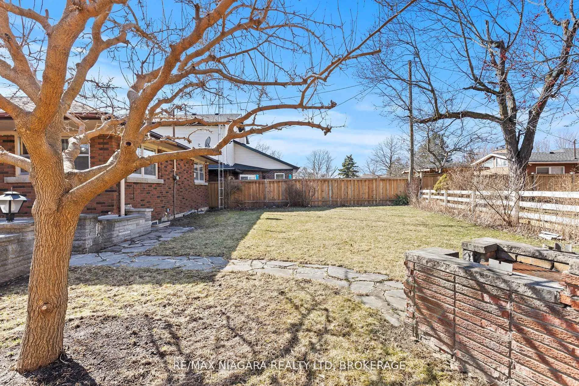 Photo 42 of 85 Glendale Avenue, St. Catharines, Glendale/Glenridge — HOMEH