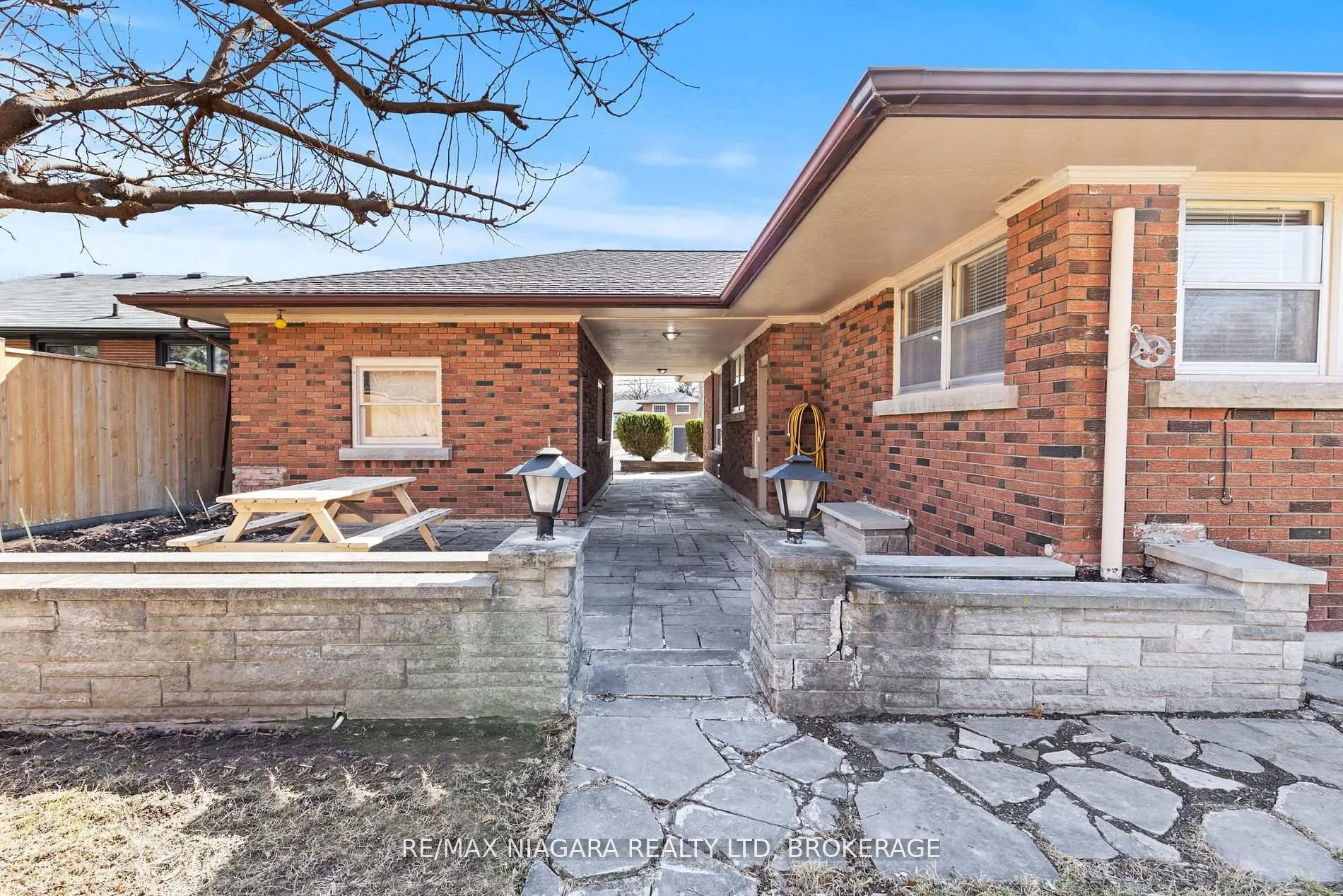 Photo 43 of 85 Glendale Avenue, St. Catharines, Glendale/Glenridge — HOMEH