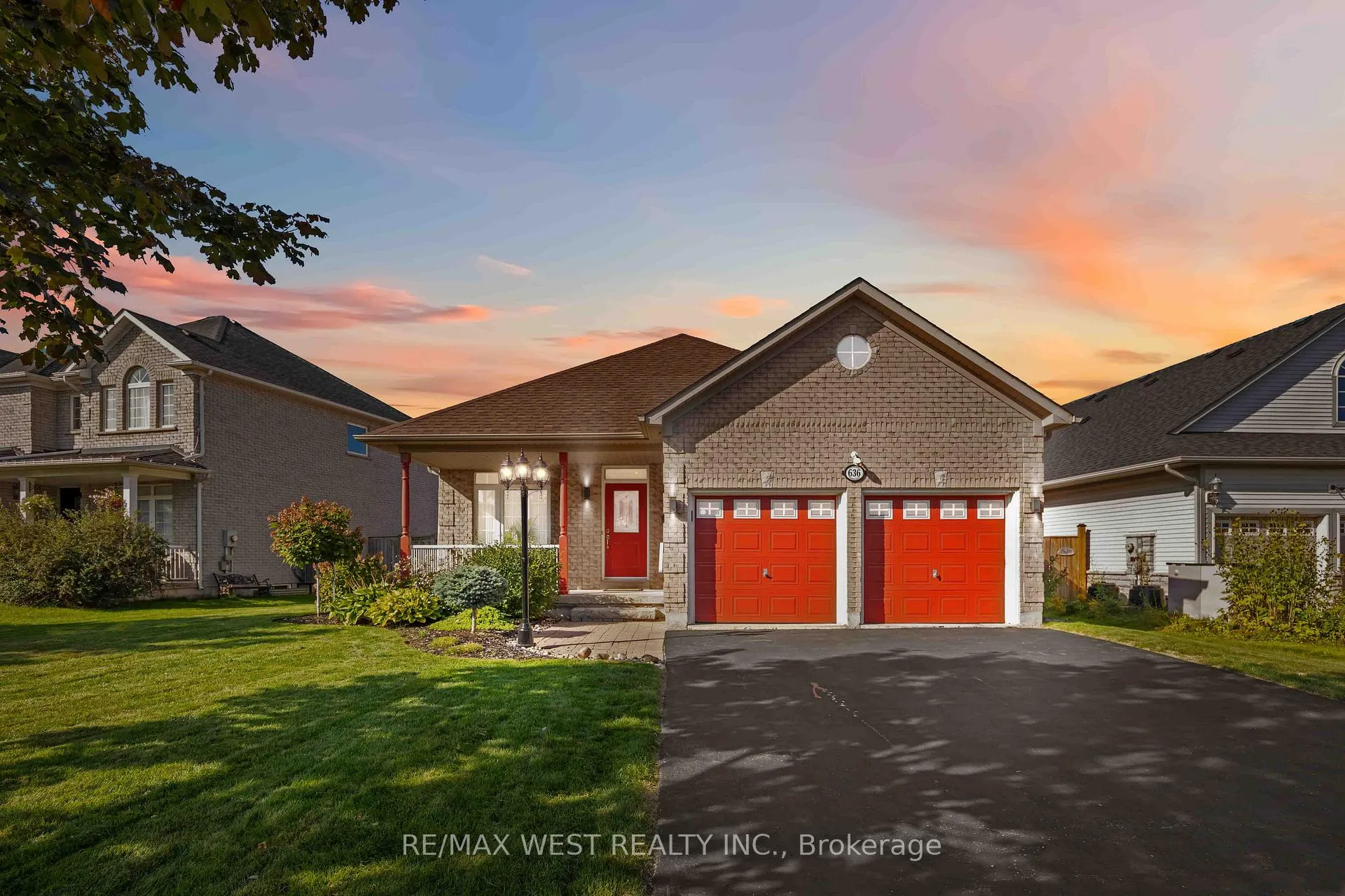 Front of 636 Faywood Crescent