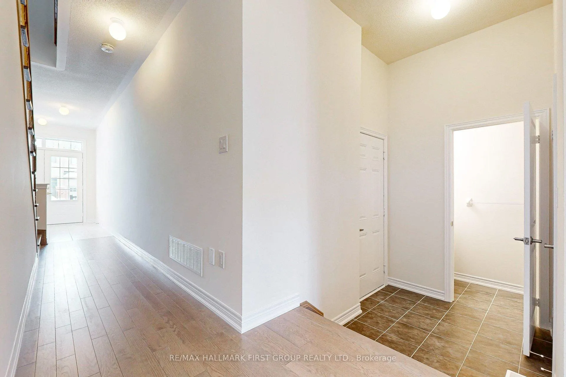 Photo 5 of 2011 Horace Duncan Crescent, Oshawa, Kedron — HOMEH