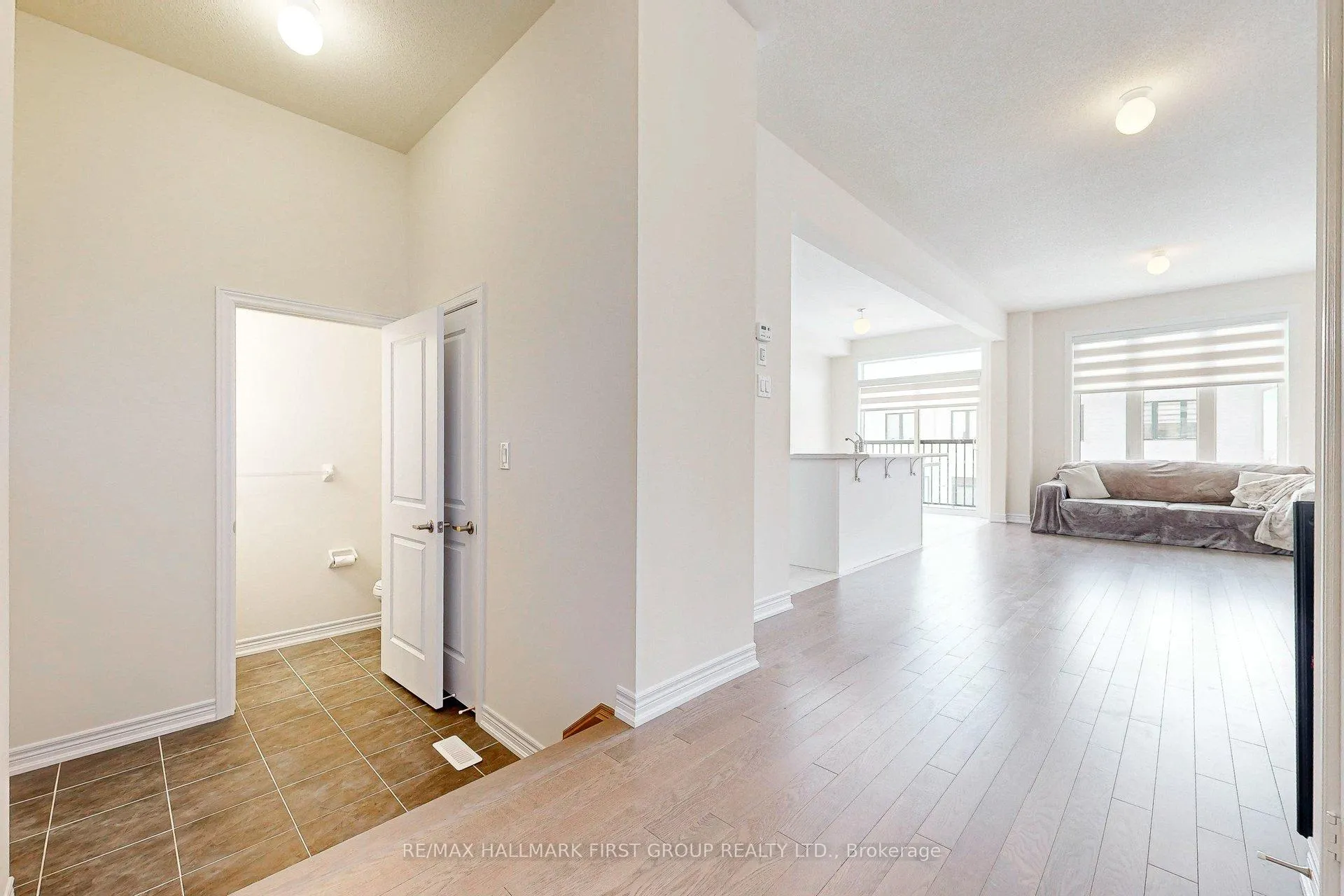Photo 6 of 2011 Horace Duncan Crescent, Oshawa, Kedron — HOMEH