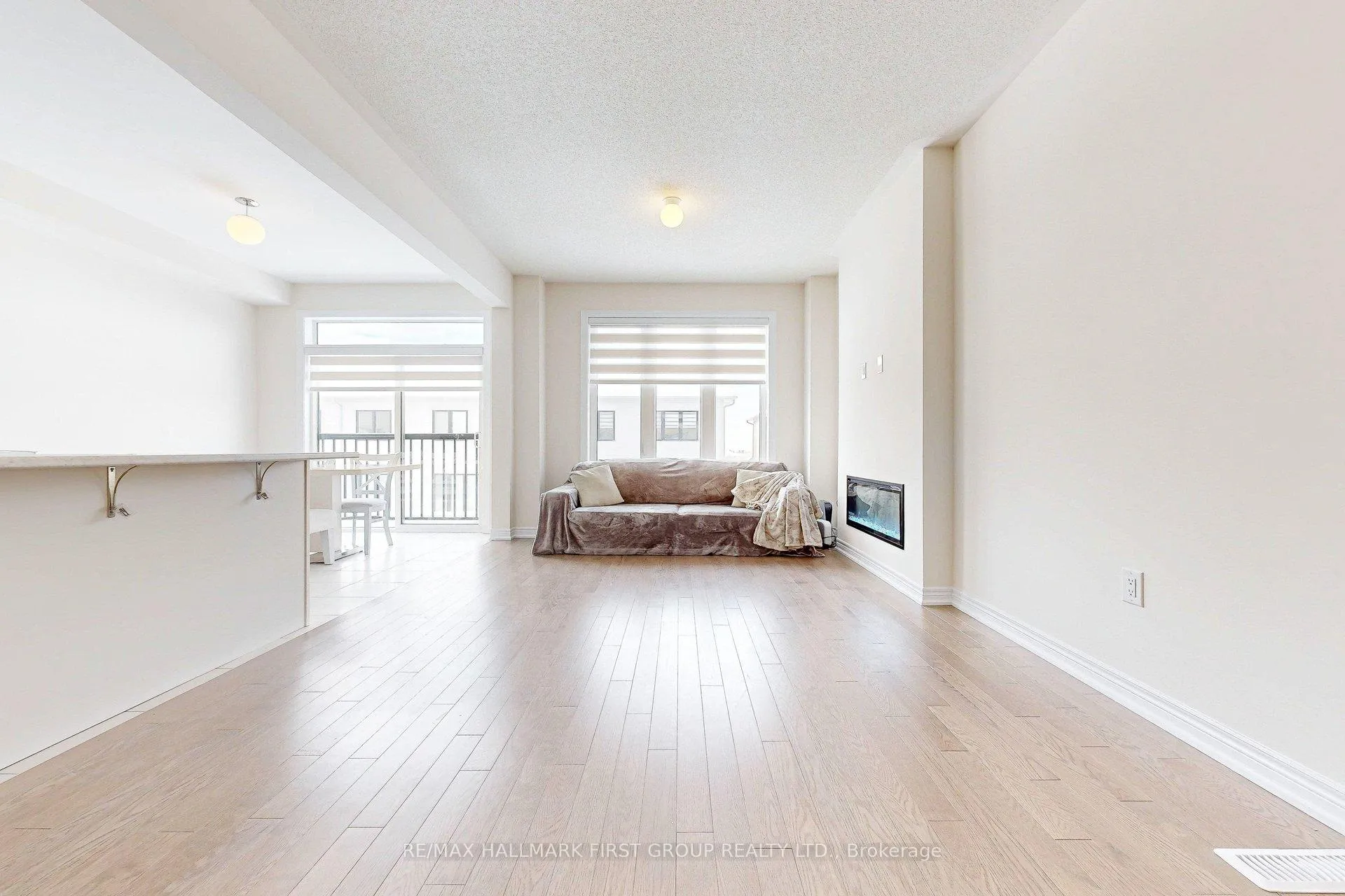 Photo 8 of 2011 Horace Duncan Crescent, Oshawa, Kedron — HOMEH