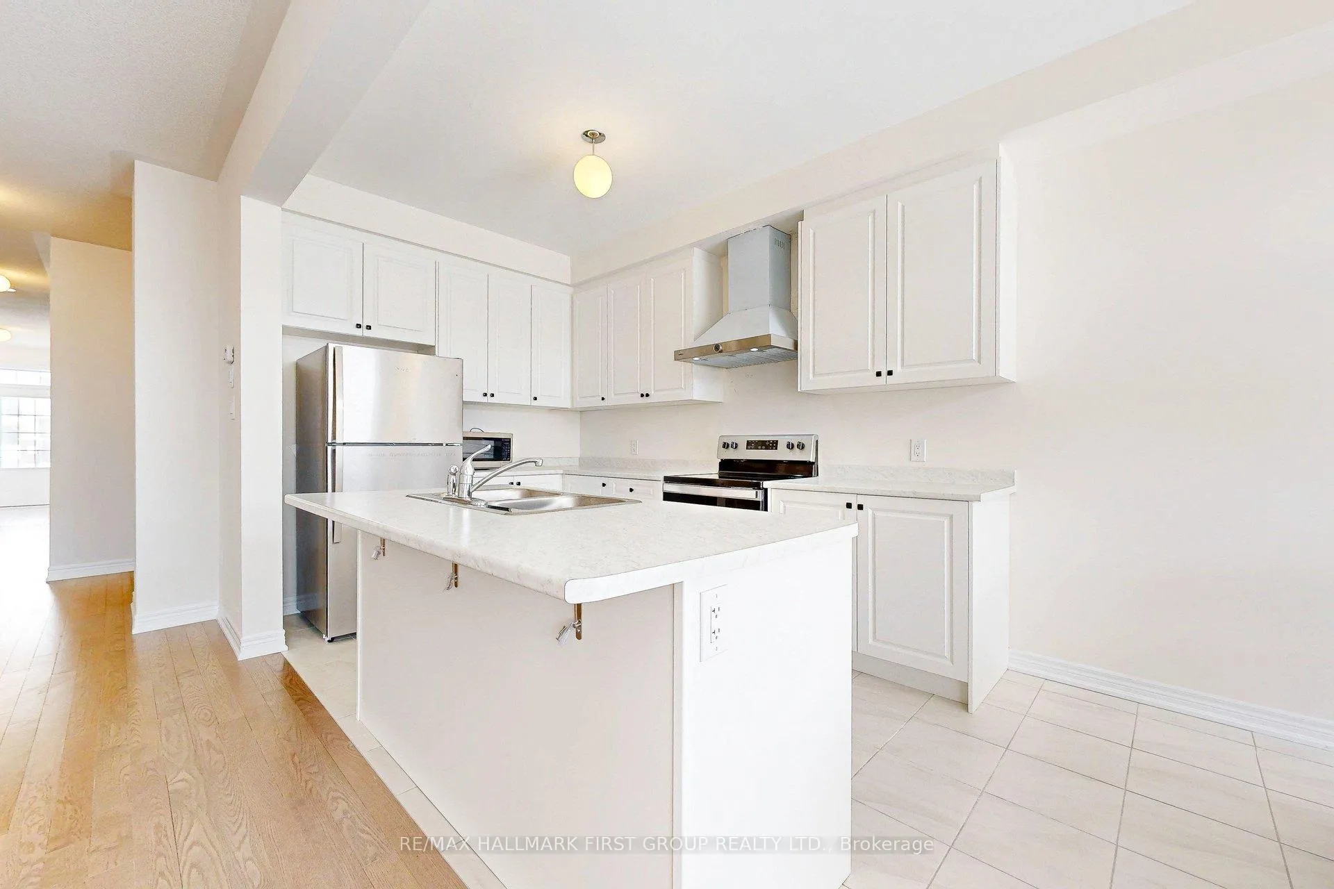 Photo 12 of 2011 Horace Duncan Crescent, Oshawa, Kedron — HOMEH