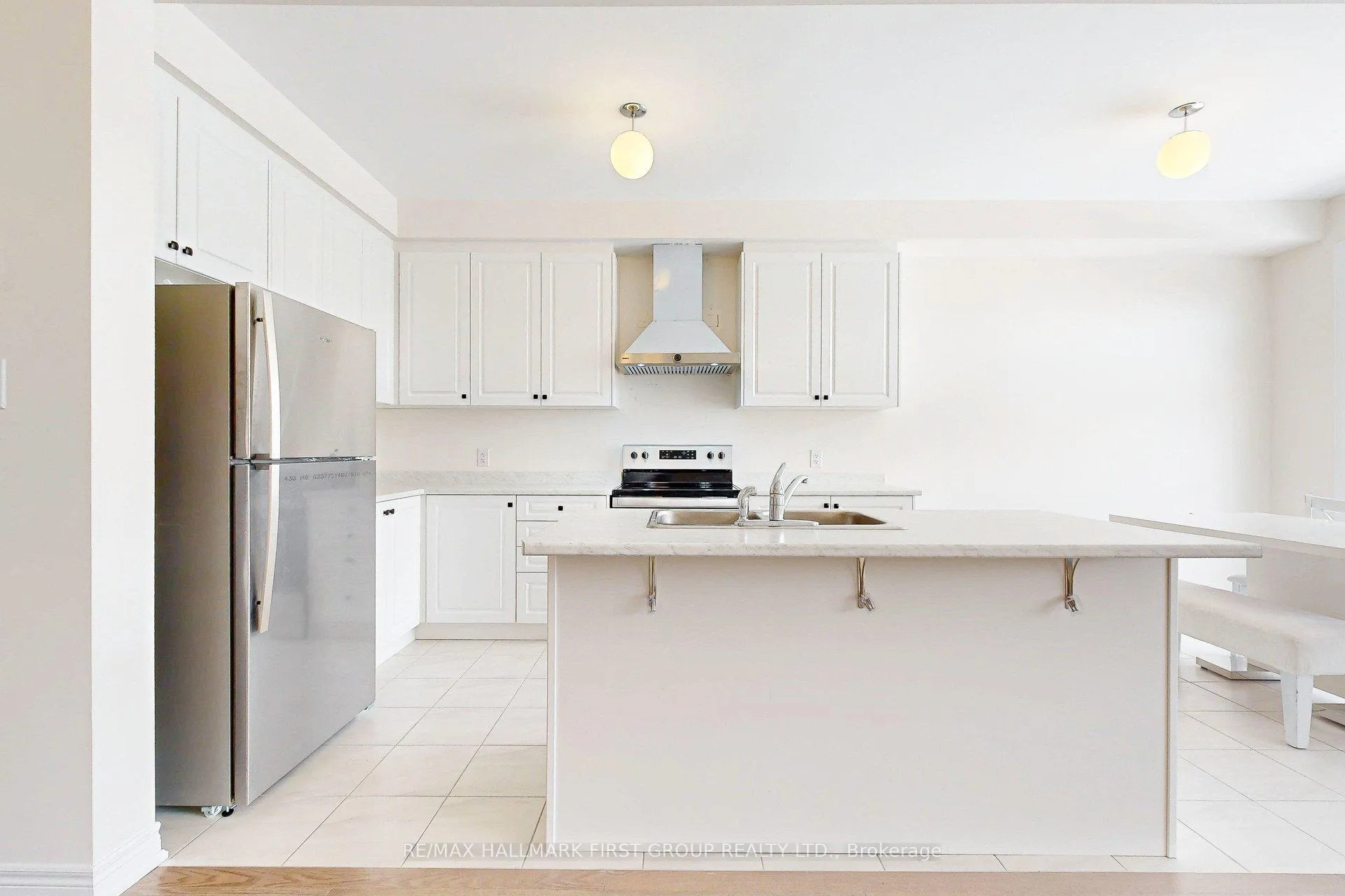 Photo 13 of 2011 Horace Duncan Crescent, Oshawa, Kedron — HOMEH