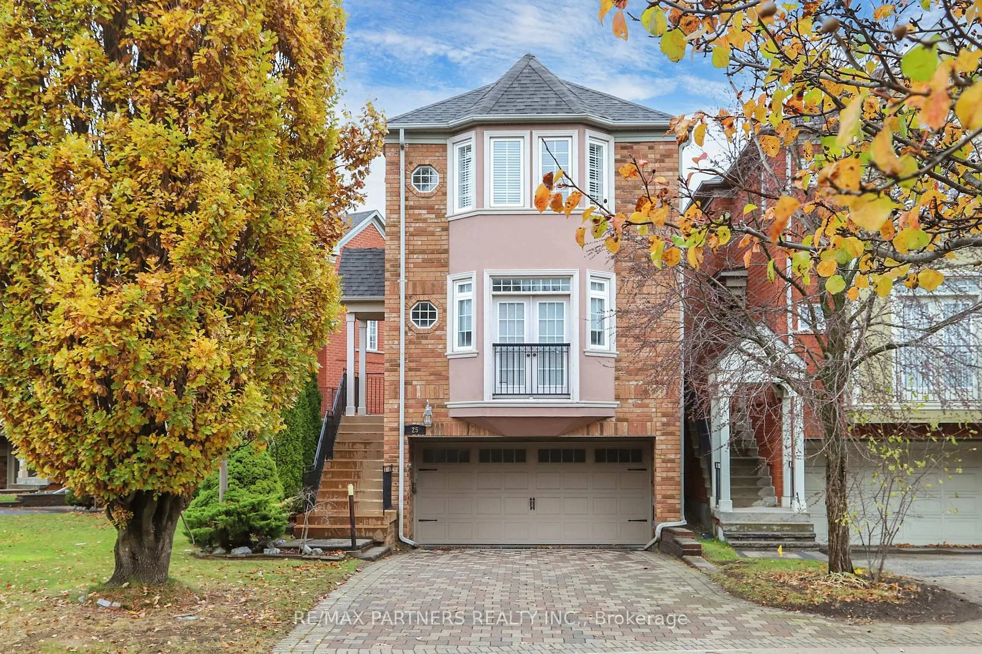 Front of 25 Crispin Court