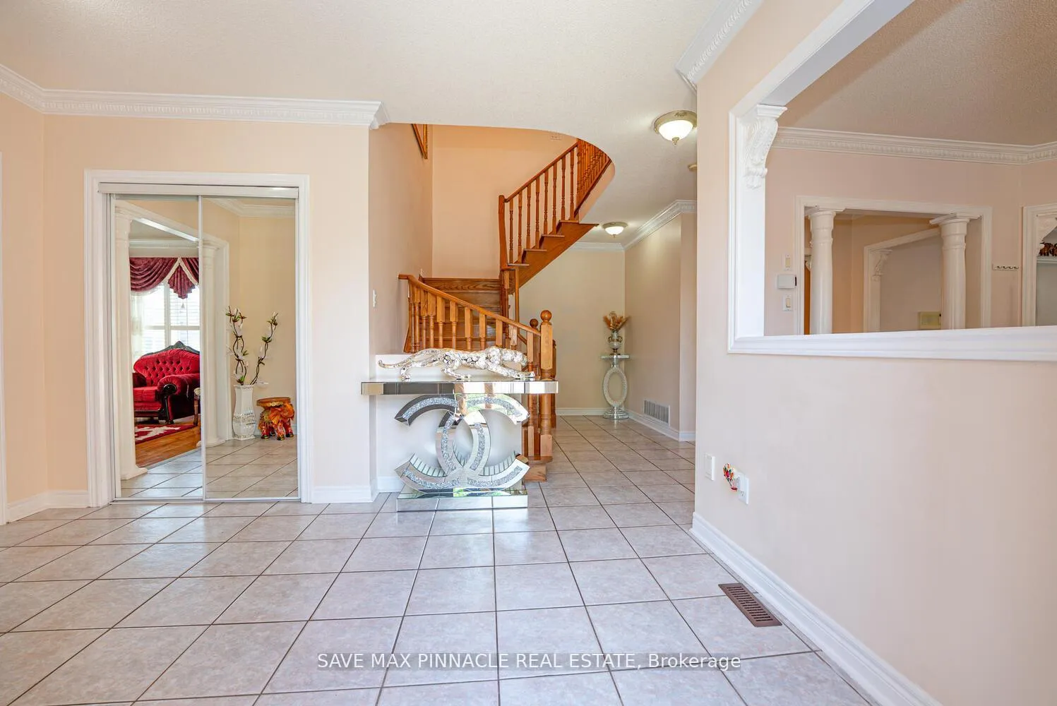 Photo 4 of 1 Ashton Drive, Vaughan, Maple — HOMEH