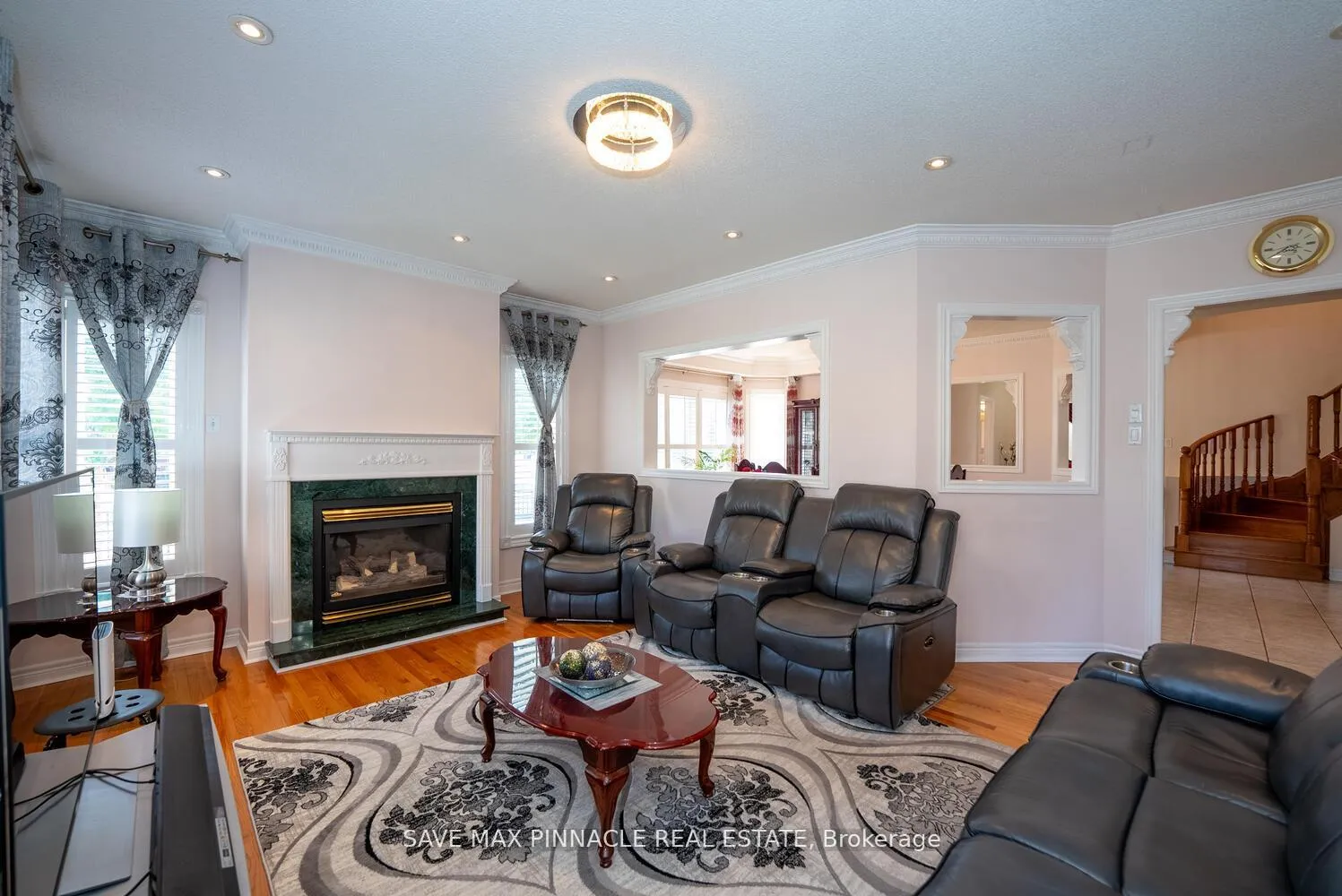 Photo 9 of 1 Ashton Drive, Vaughan, Maple — HOMEH