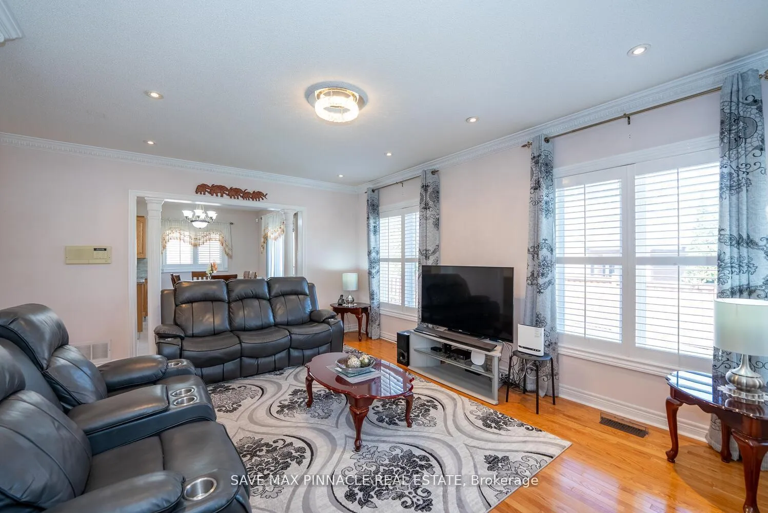 Photo 10 of 1 Ashton Drive, Vaughan, Maple — HOMEH