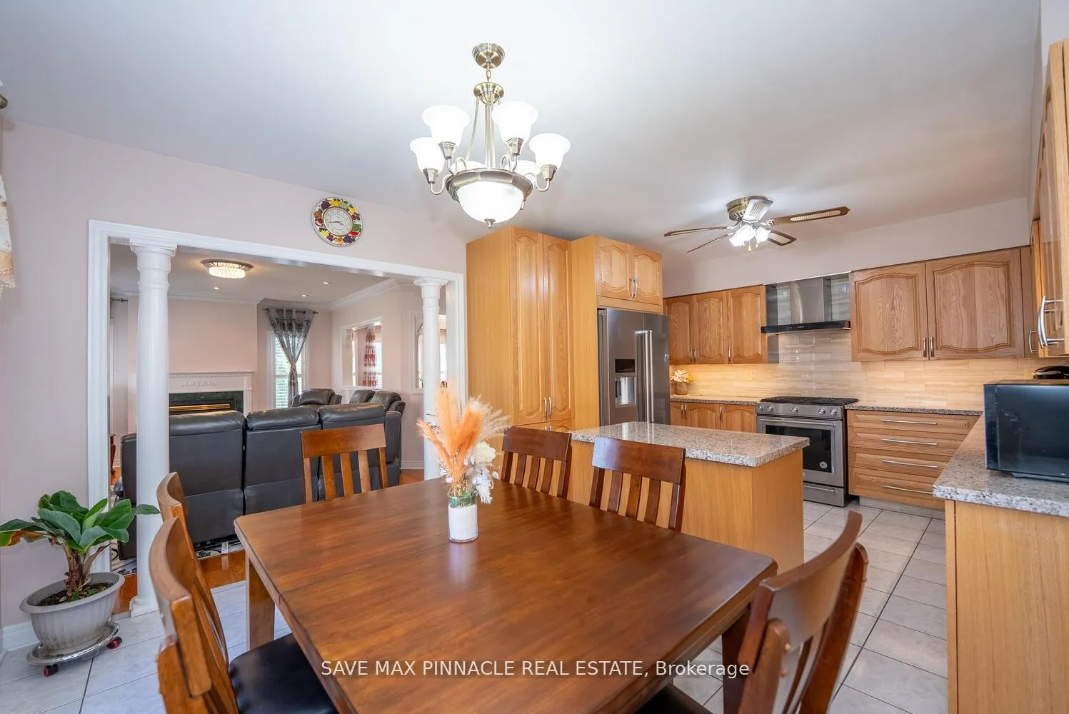 Photo 13 of 1 Ashton Drive, Vaughan, Maple — HOMEH