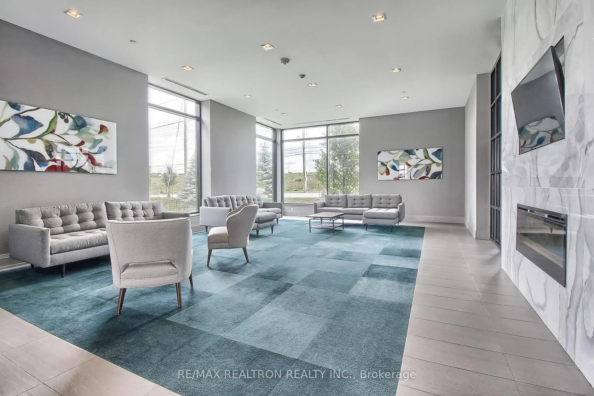 Photo 4 of Unit 242, 555 William Graham Drive, Aurora, Rural Aurora — HOMEH