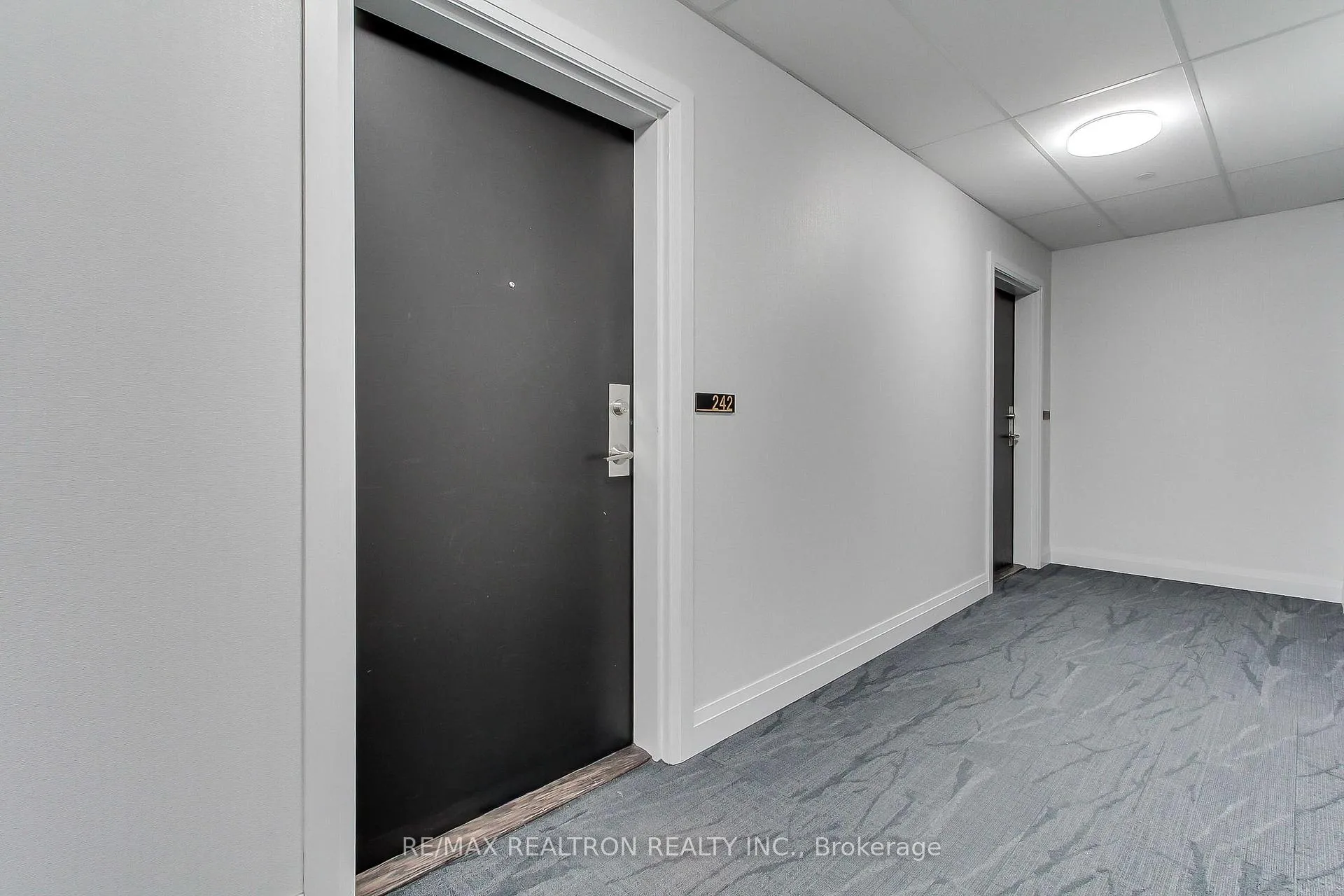 Photo 5 of Unit 242, 555 William Graham Drive, Aurora, Rural Aurora — HOMEH