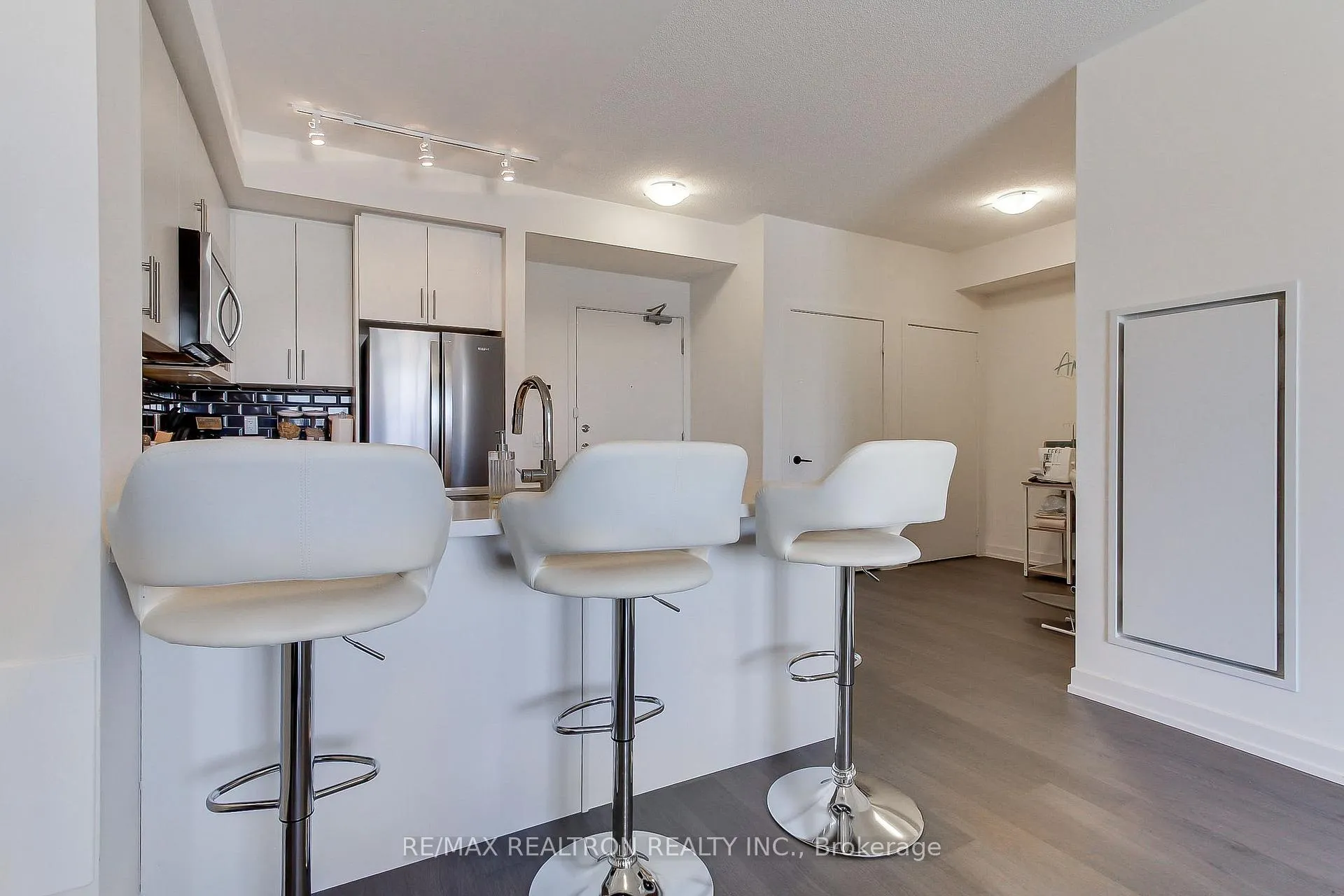 Photo 8 of Unit 242, 555 William Graham Drive, Aurora, Rural Aurora — HOMEH