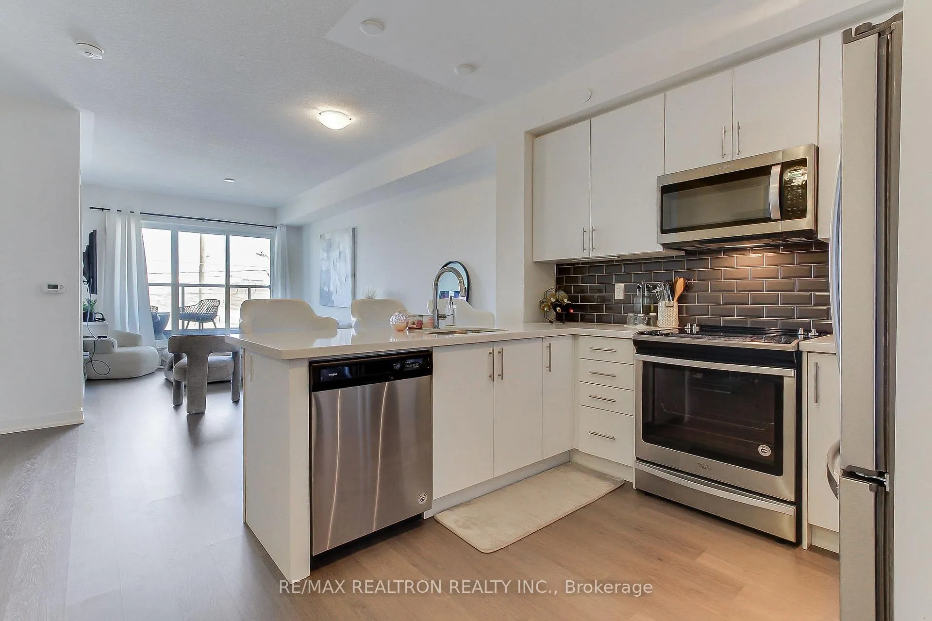 Photo 9 of Unit 242, 555 William Graham Drive, Aurora, Rural Aurora — HOMEH